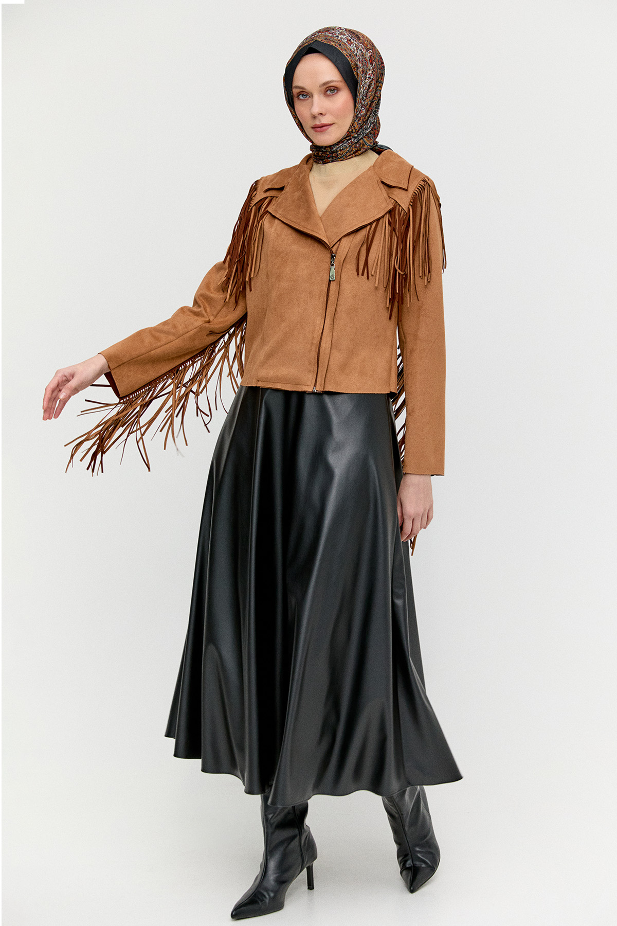 Süet Görünümlü Püsküllü Ceket, Tesettür Giyim