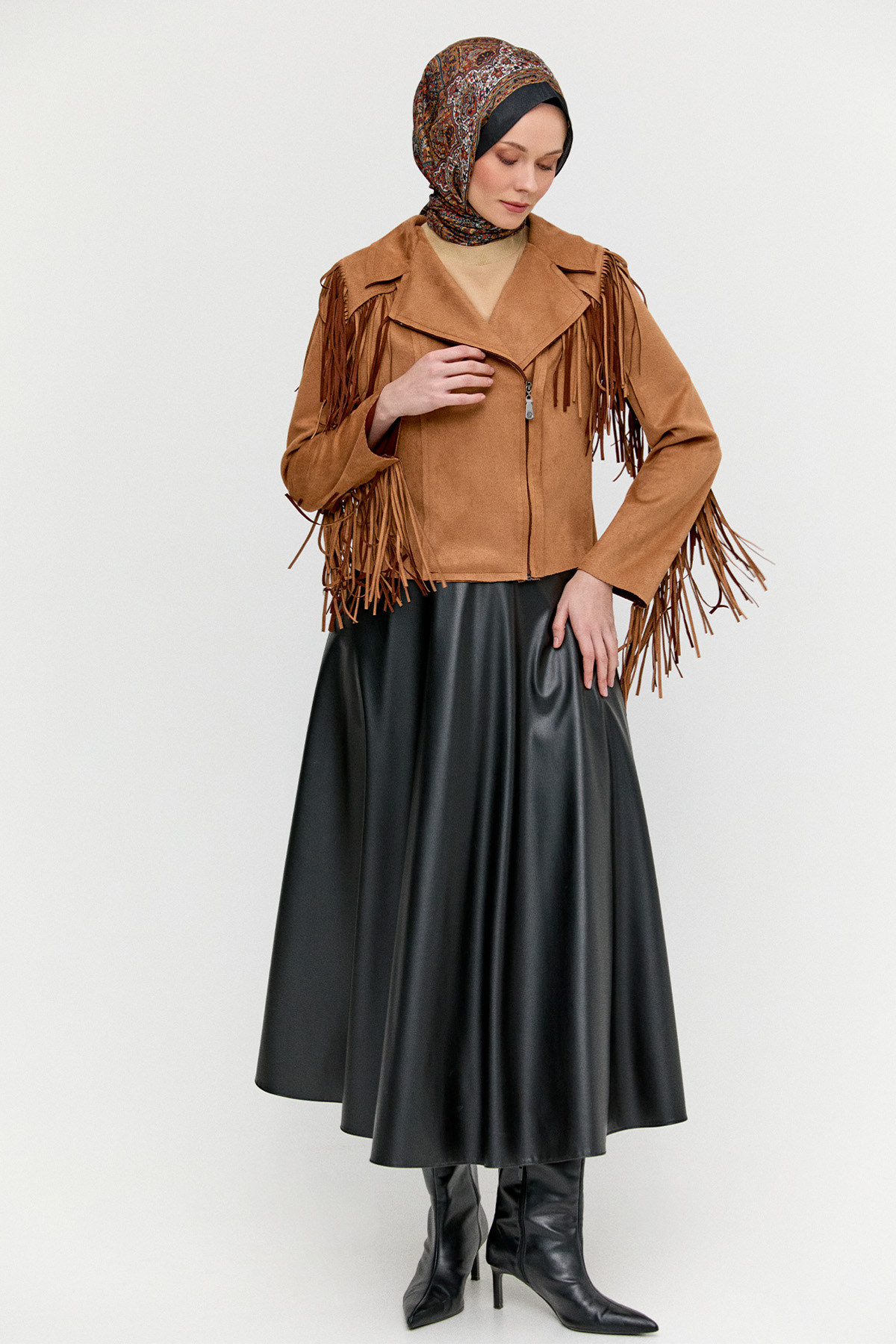 Süet Görünümlü Püsküllü Ceket, Tesettür Giyim