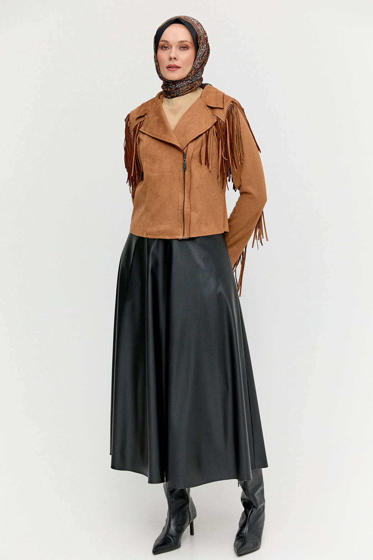 Süet Görünümlü Püsküllü Ceket, Tesettür Giyim