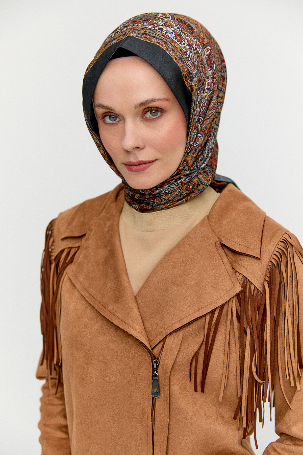 Süet Görünümlü Püsküllü Ceket, Tesettür Giyim