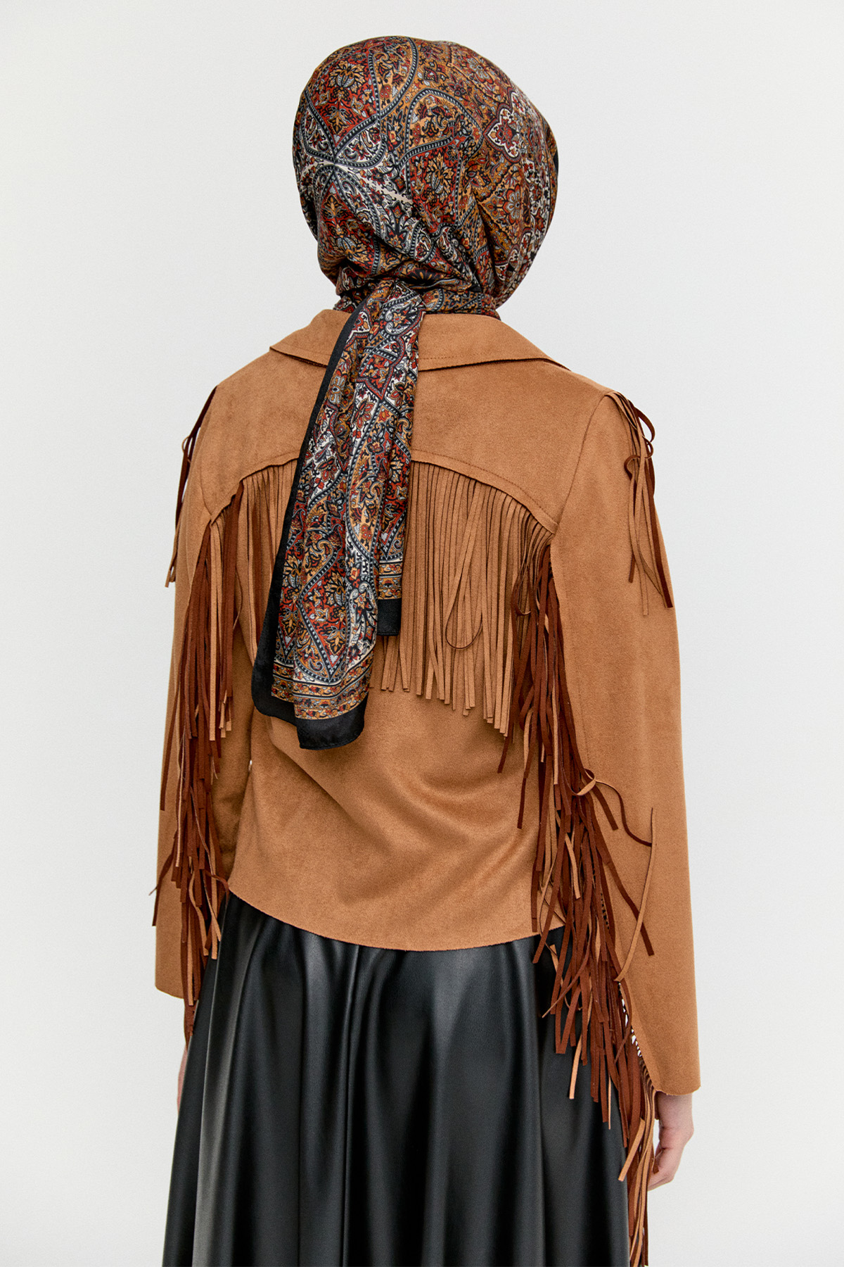 Süet Görünümlü Püsküllü Ceket, Tesettür Giyim