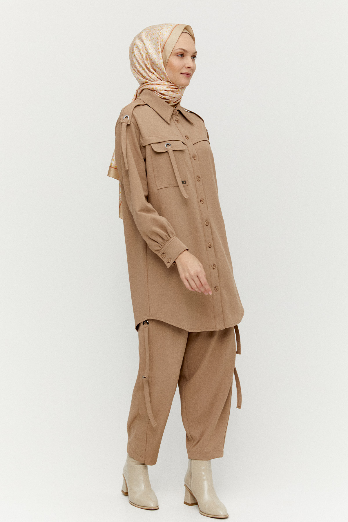 Kuşgözü Detaylı Gömlek Yaka İkili Takım