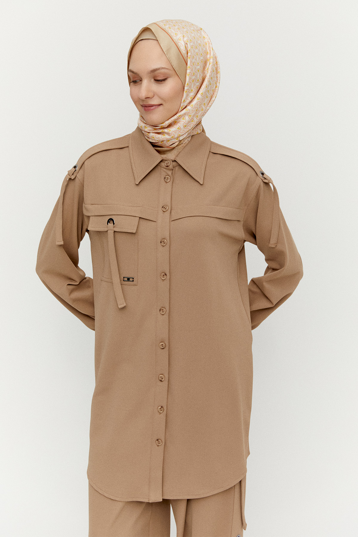 Kuşgözü Detaylı Gömlek Yaka İkili Takım