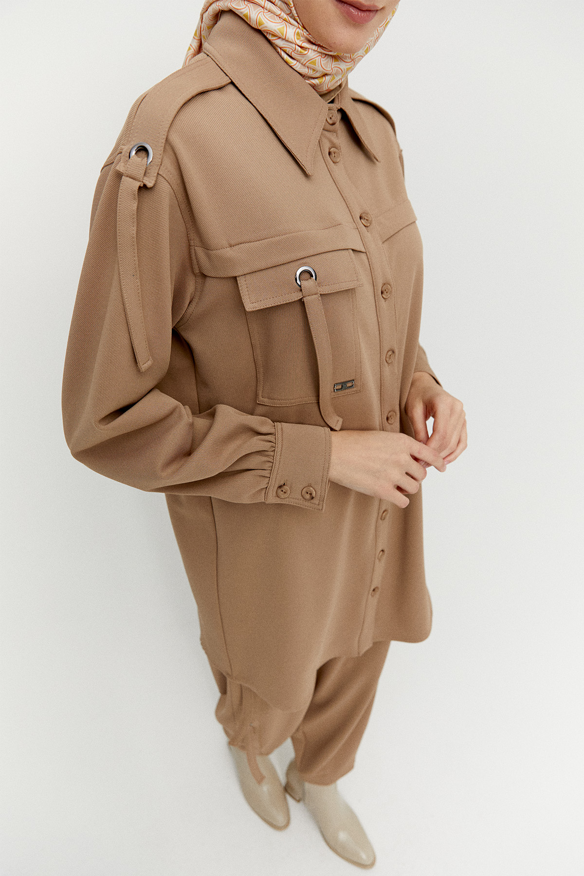 Kuşgözü Detaylı Gömlek Yaka İkili Takım