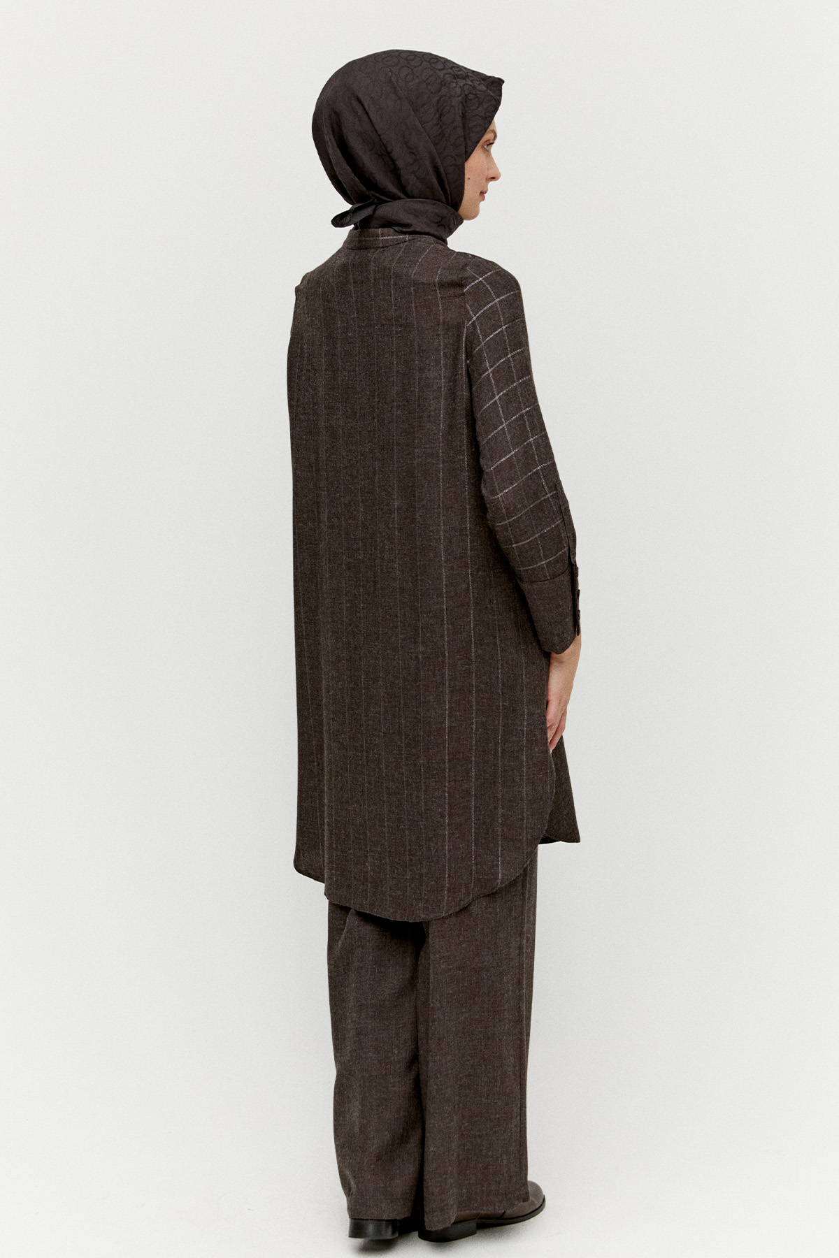 Kare Desenli Rahat Kesim İkili Takım