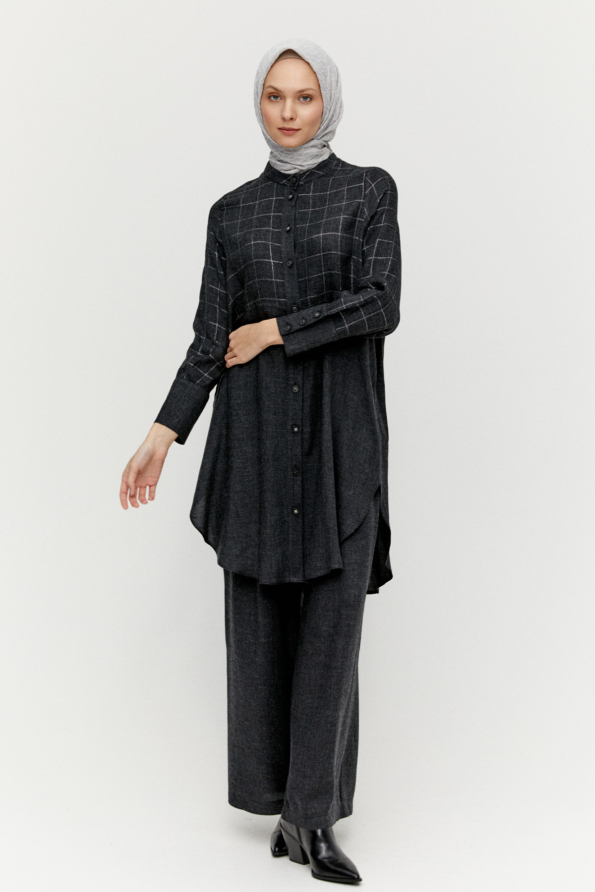 Kare Desenli Rahat Kesim İkili Takım