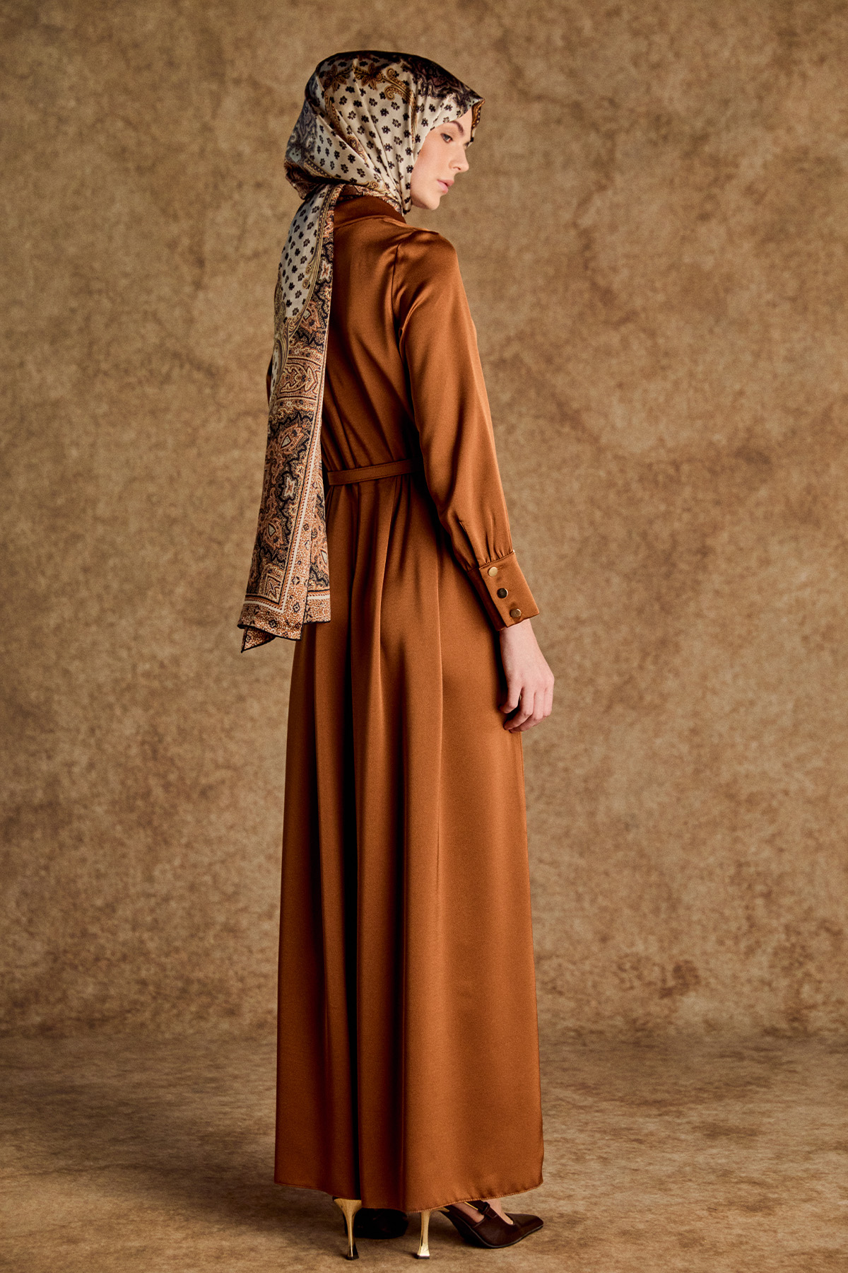 Volanlı Saten Tunik