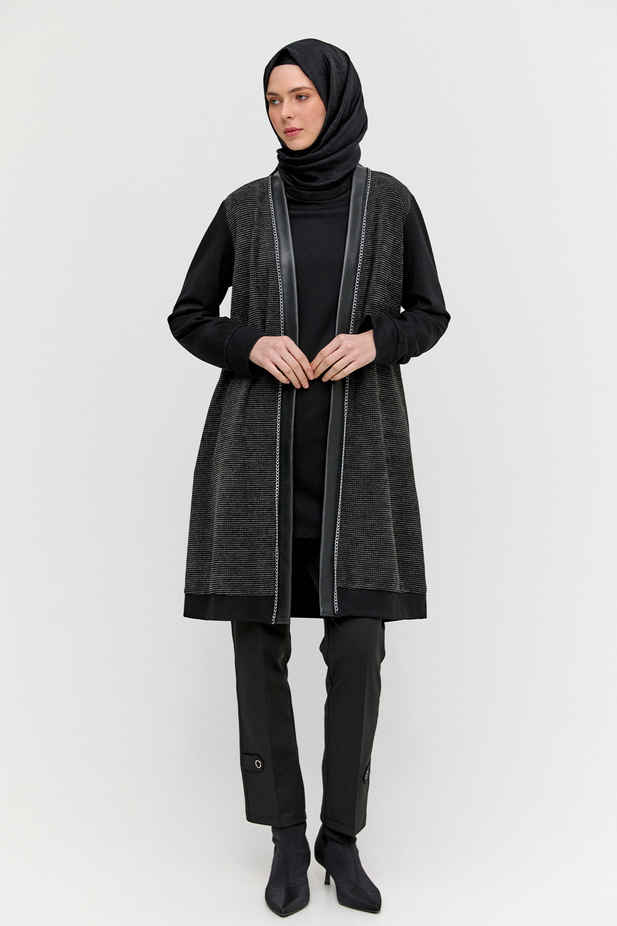 Zincir Detaylı Şal Yakalı Dokulu Twinset, Tesettür Giyim