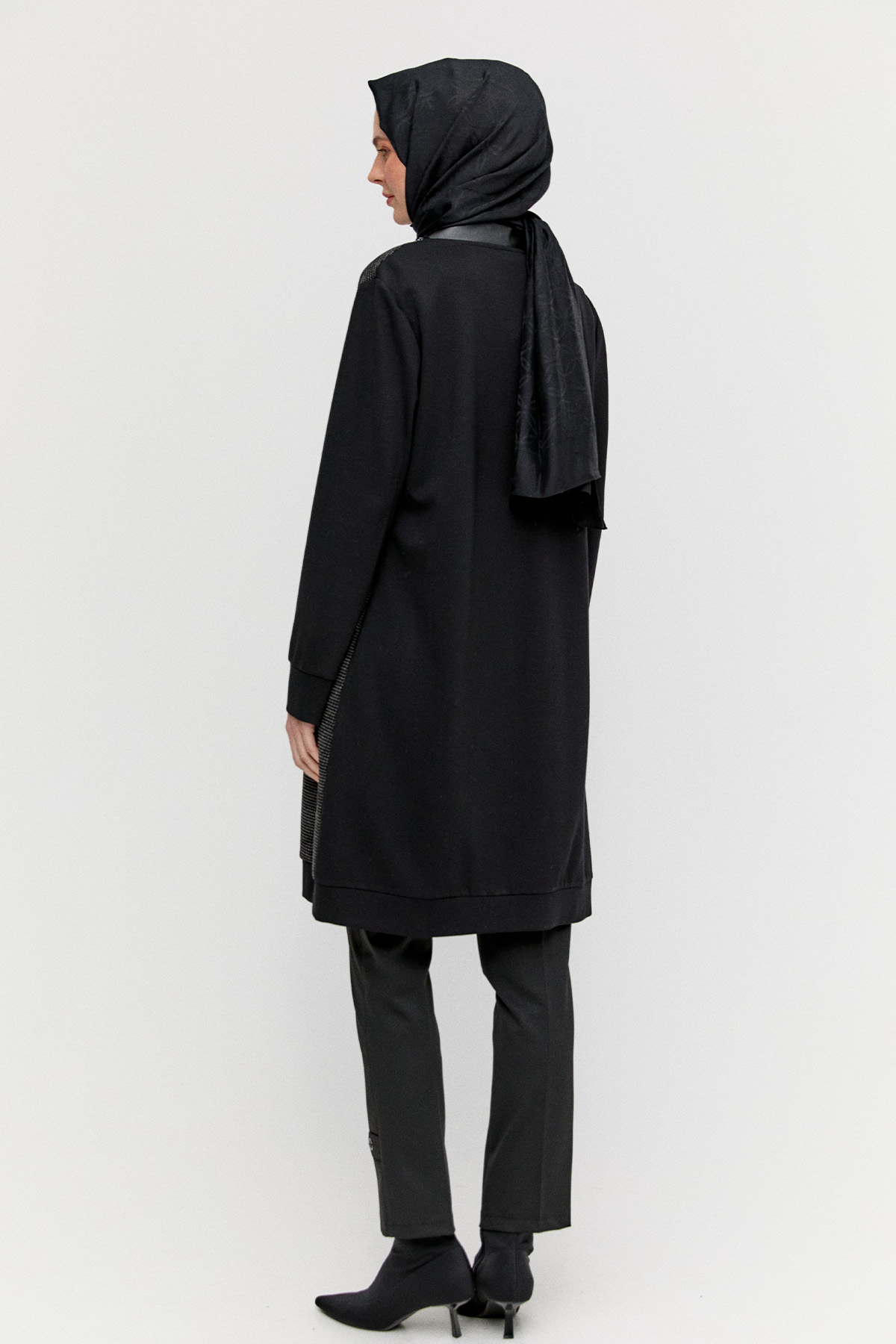 Zincir Detaylı Şal Yakalı Dokulu Twinset, Tesettür Giyim