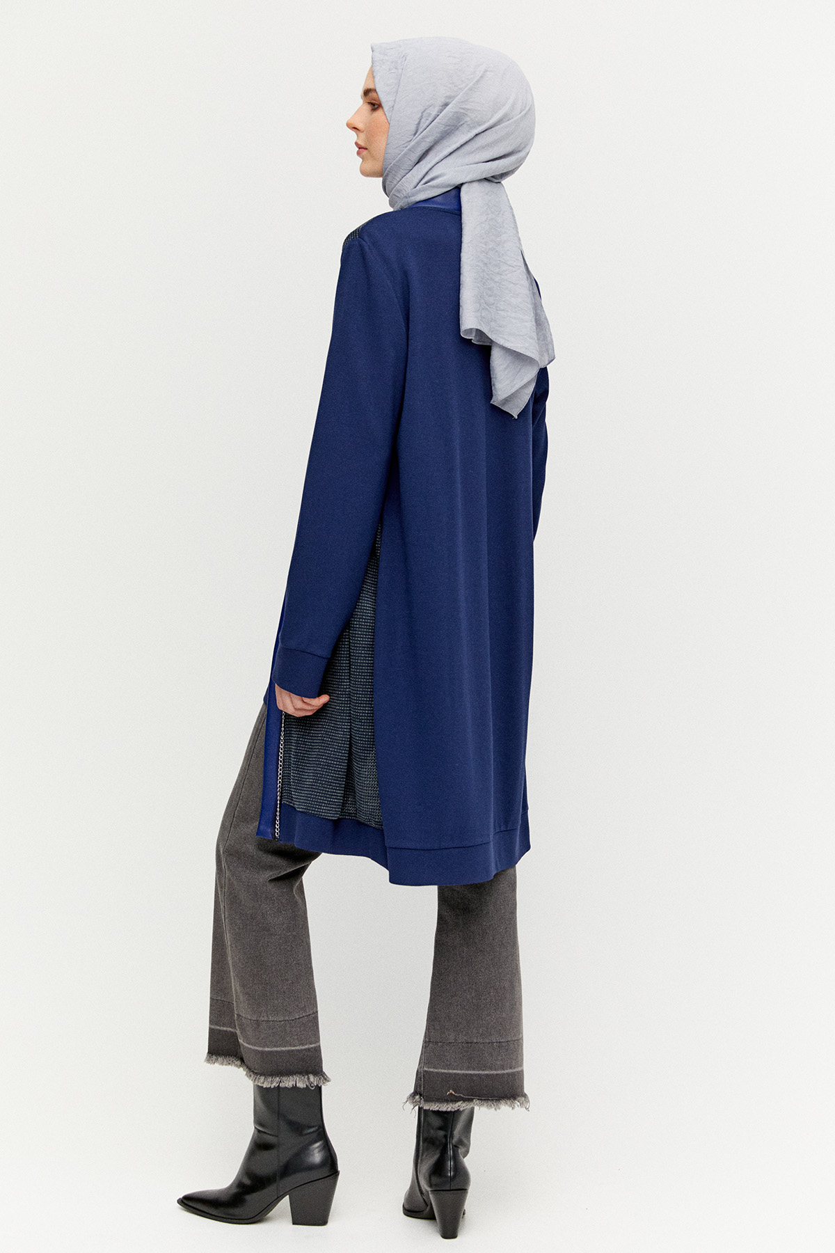 Zincir Detaylı Şal Yakalı Dokulu Twinset