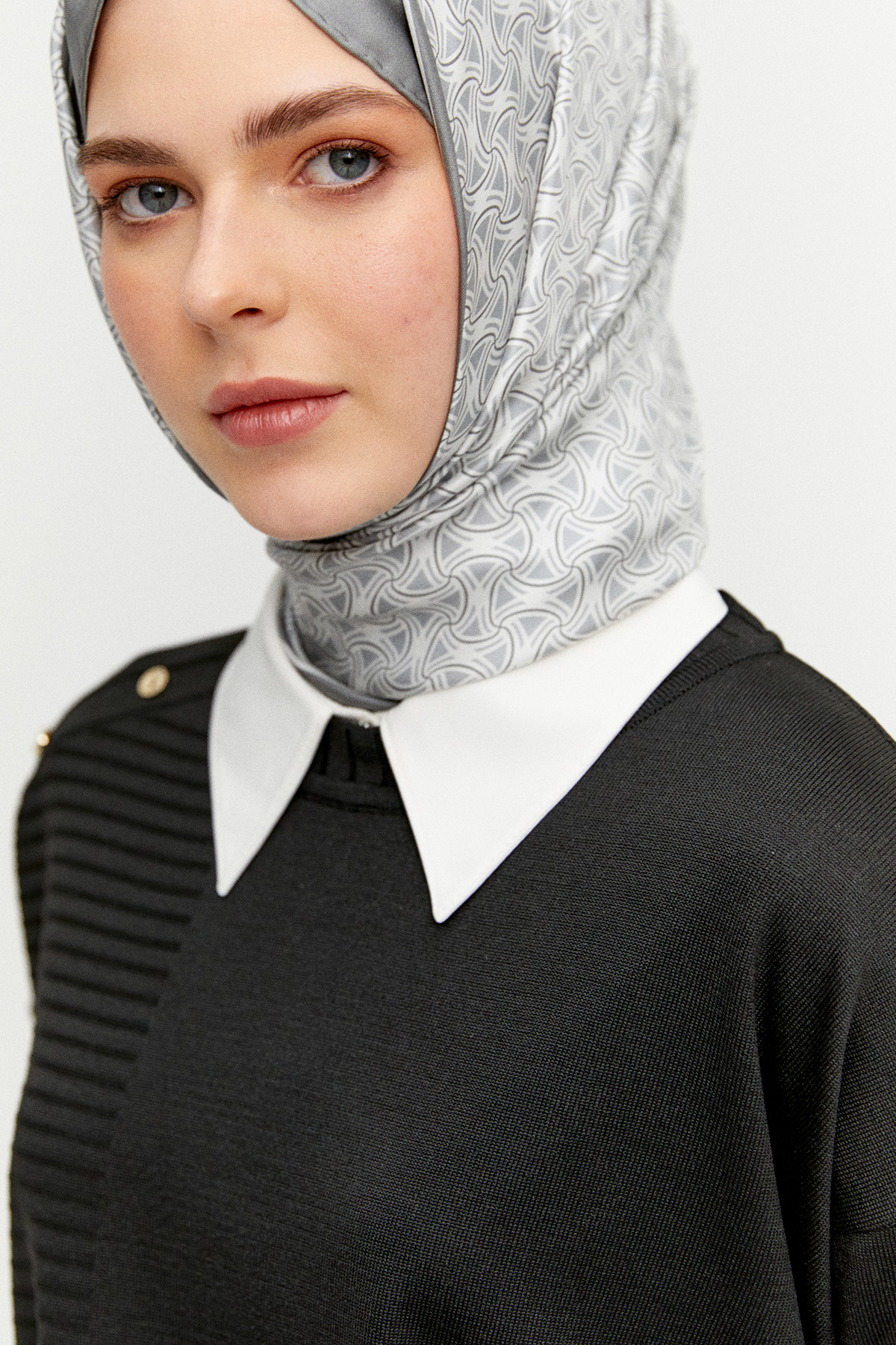 Süs Düğmeli Triko Tunik