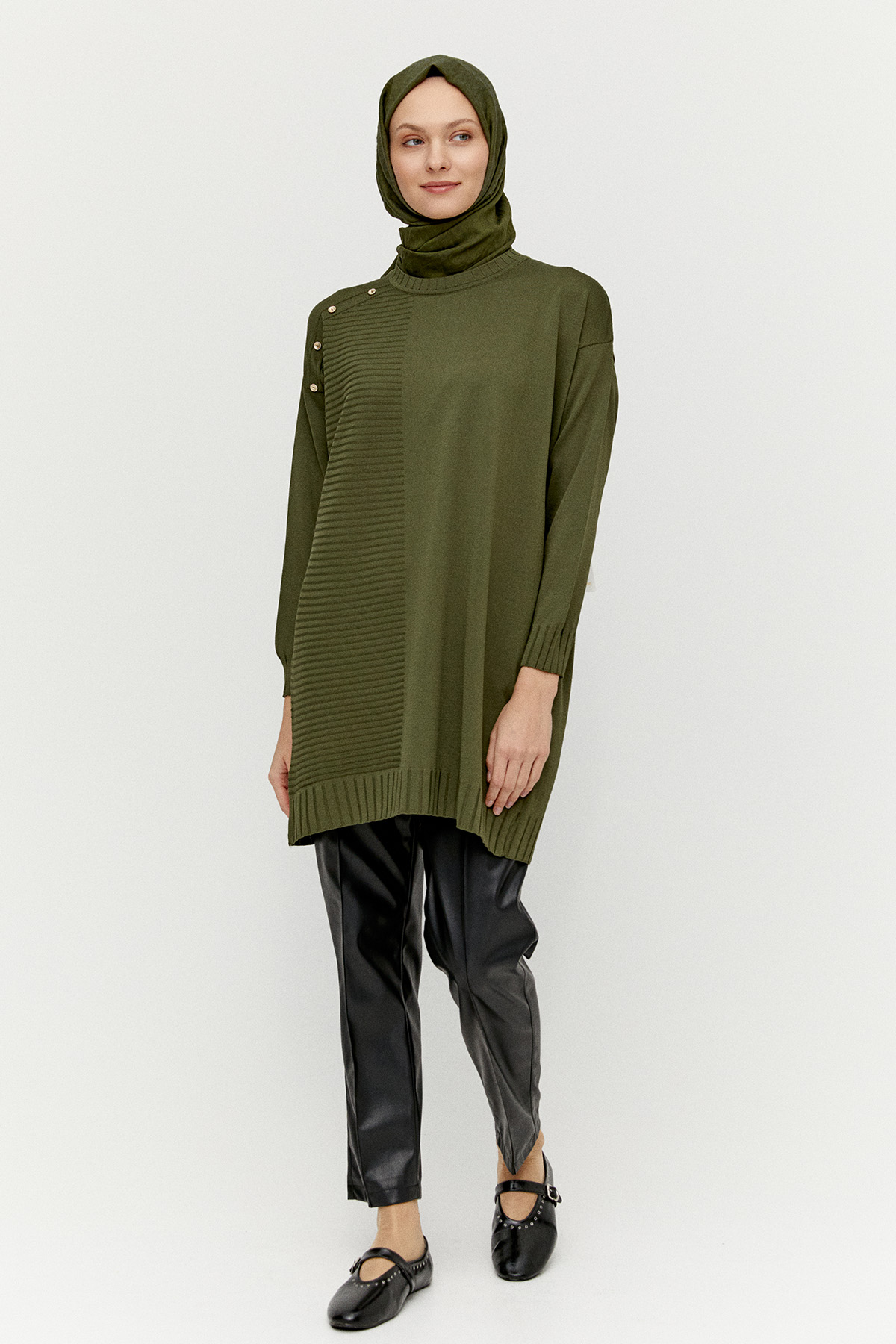 Süs Düğmeli Triko Tunik