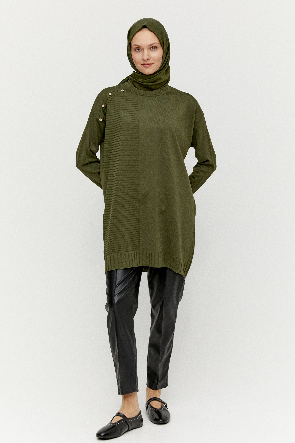 Süs Düğmeli Triko Tunik