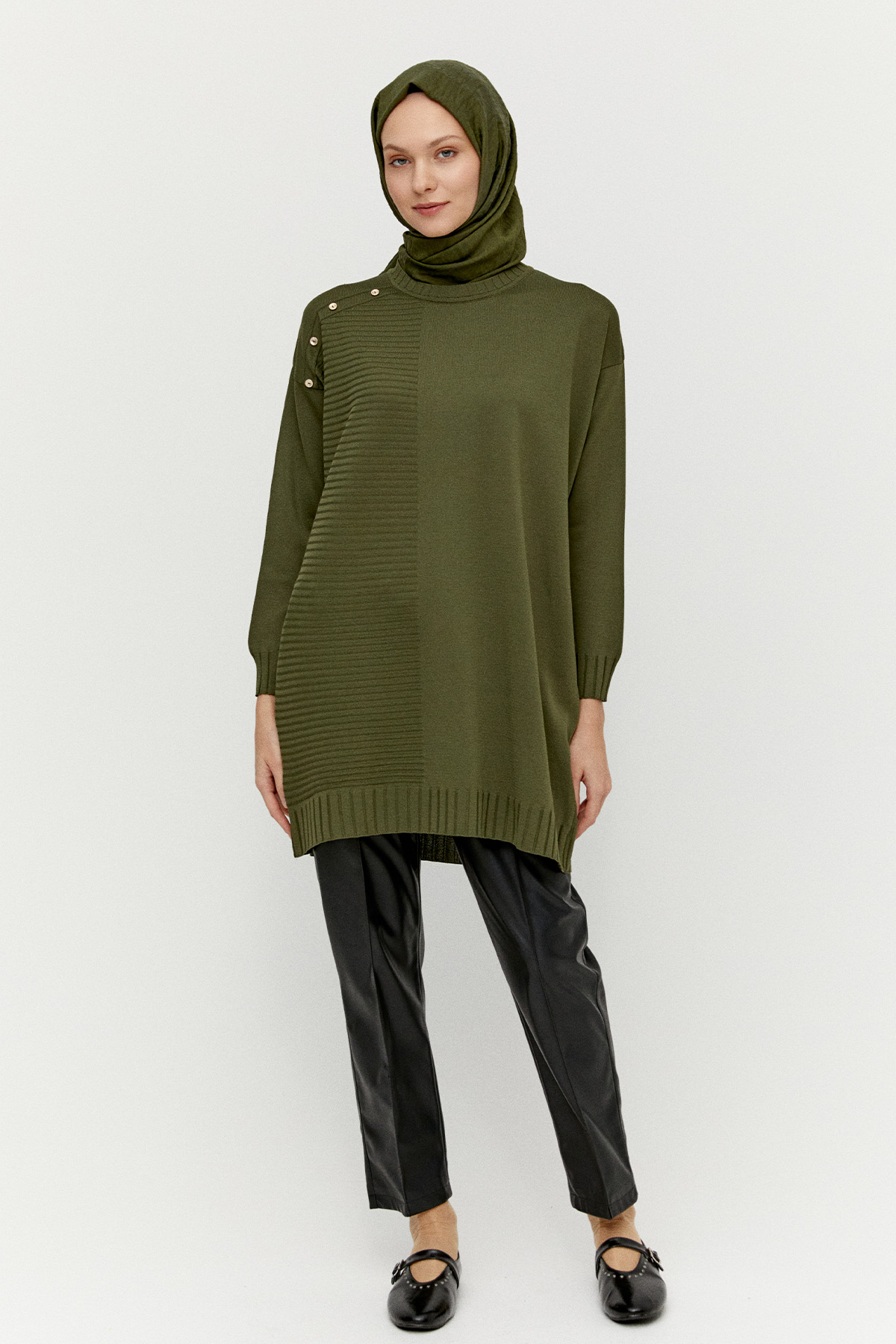 Süs Düğmeli Triko Tunik