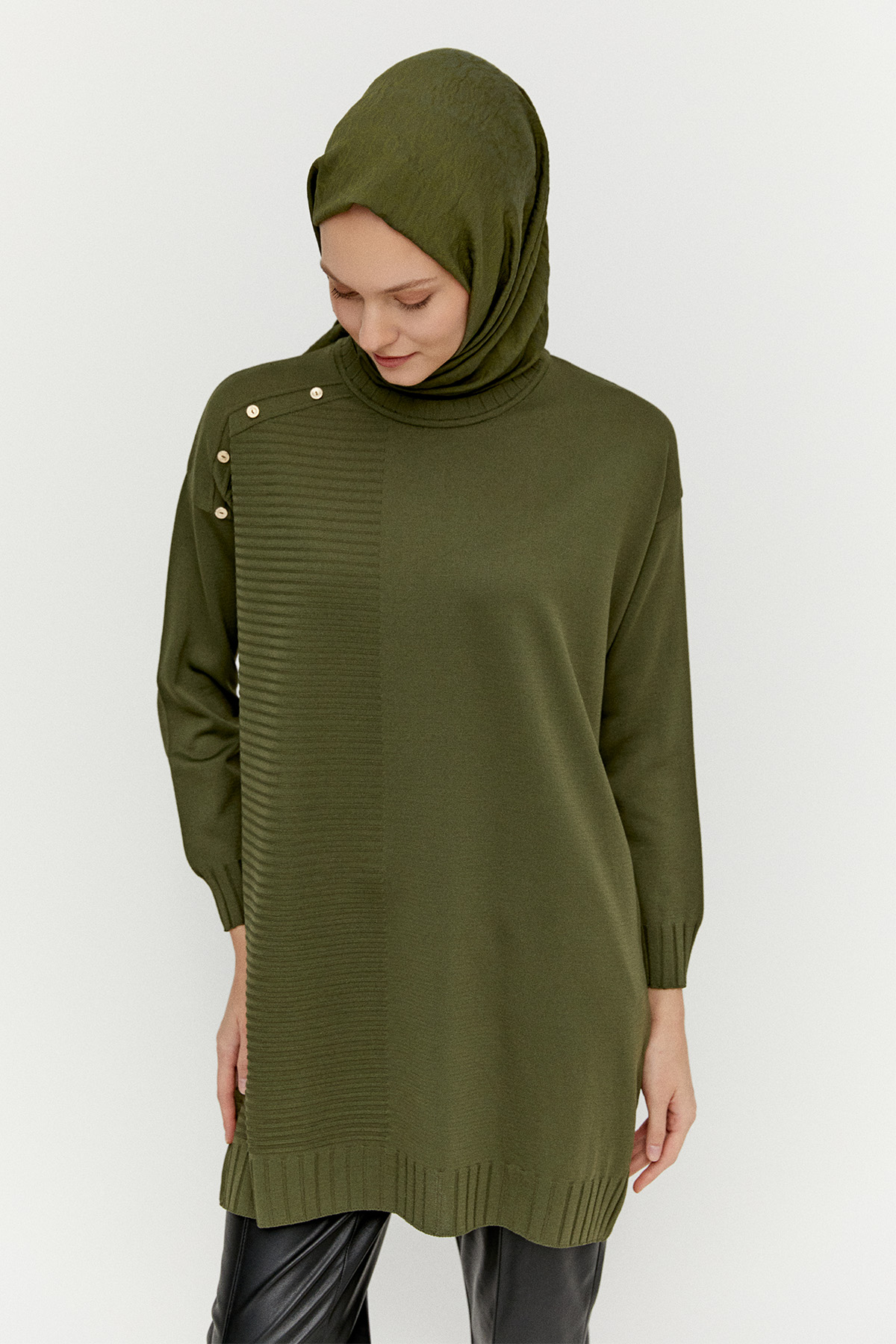 Süs Düğmeli Triko Tunik