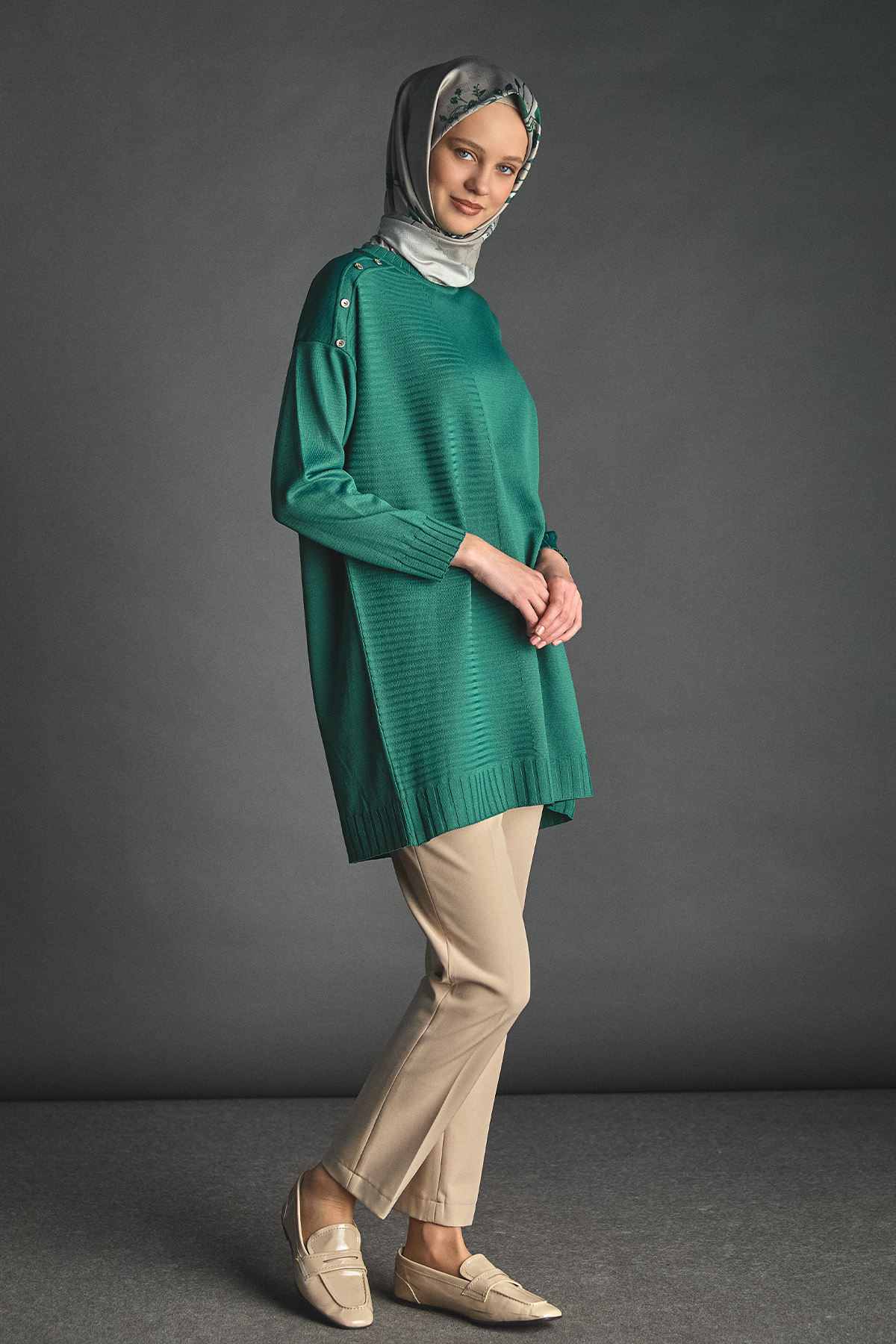 Süs Düğmeli Triko Tunik