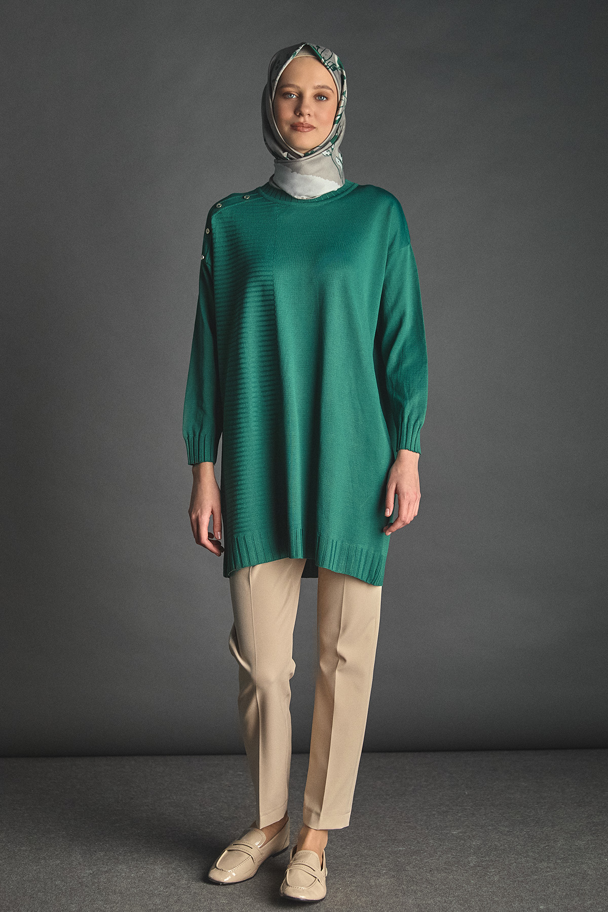 Süs Düğmeli Triko Tunik