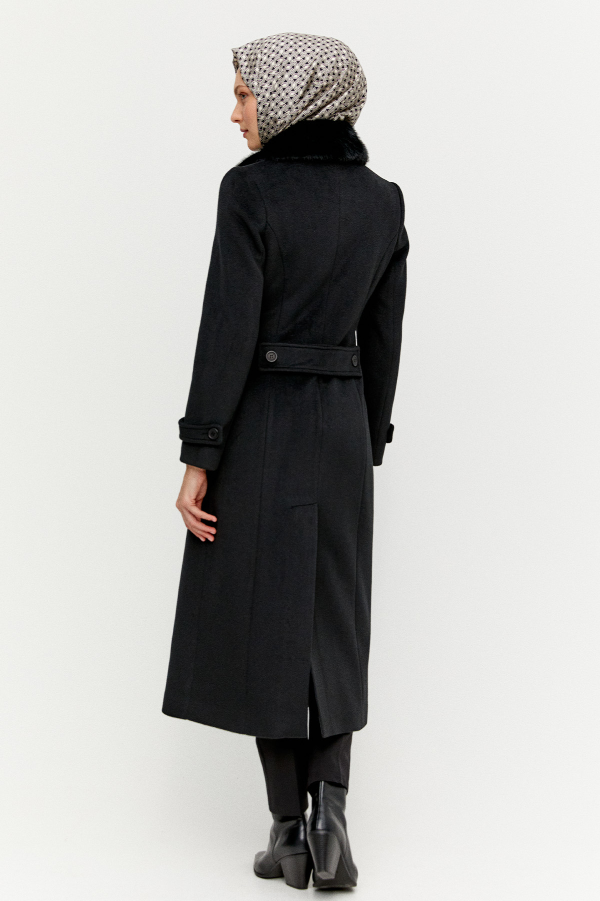 Yüksek Yakalı Uzun Triko Tunik