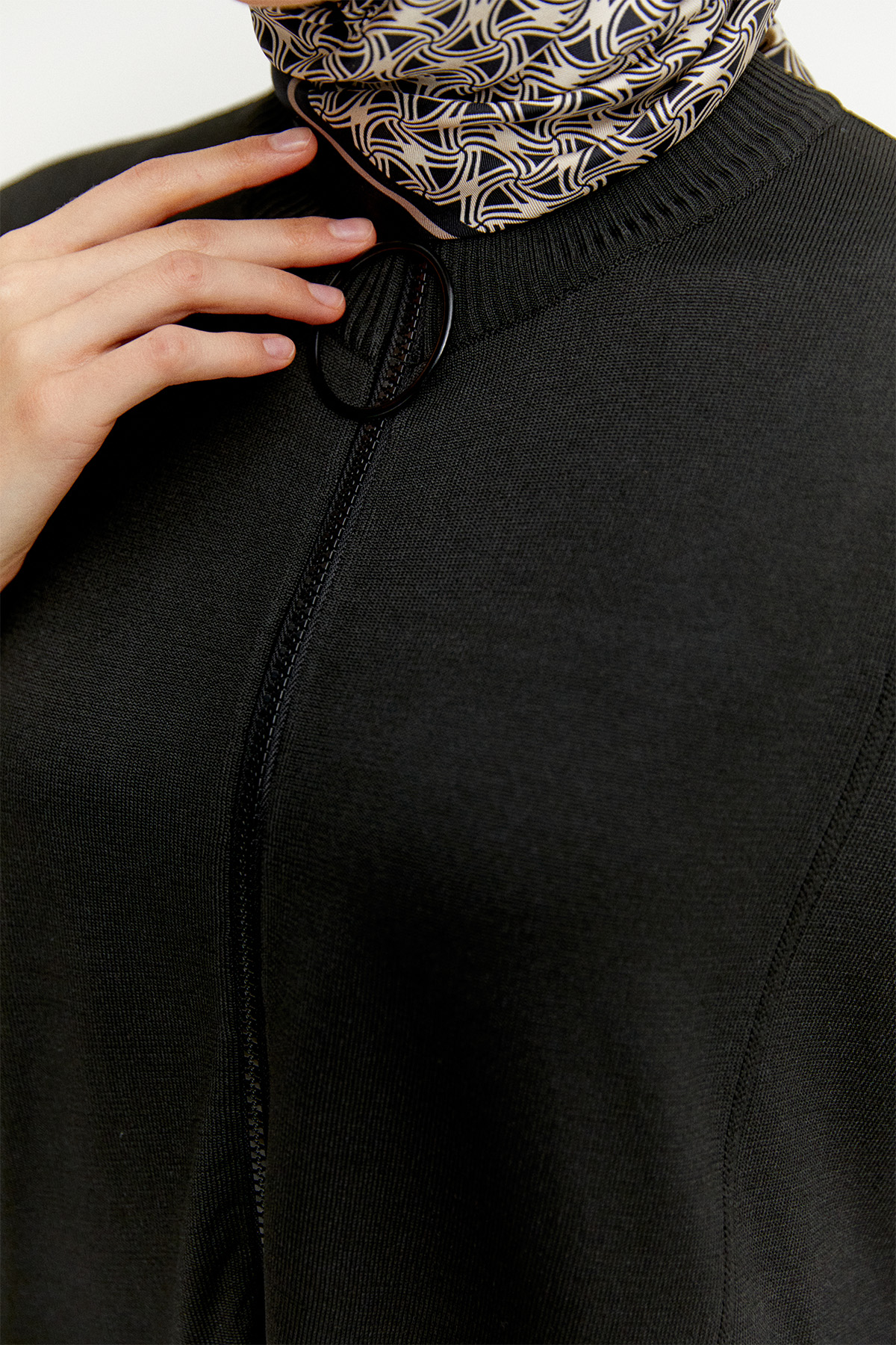 Yüksek Yakalı Uzun Triko Tunik