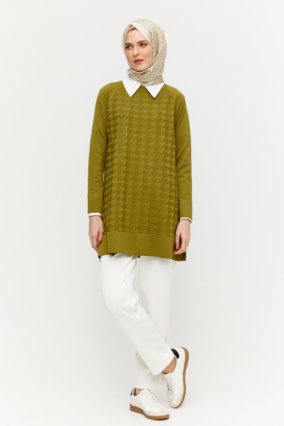 Kazayağı Desenli Triko Tunik