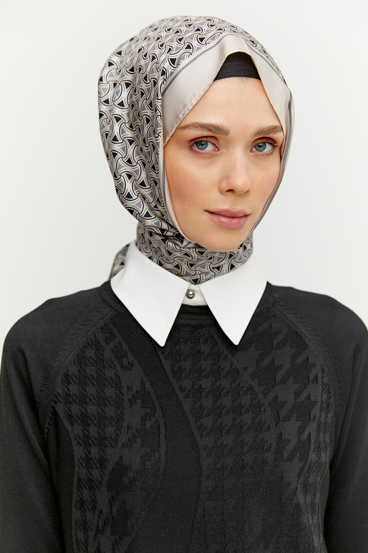 Kazayağı Desenli Reglan Kol Tunik