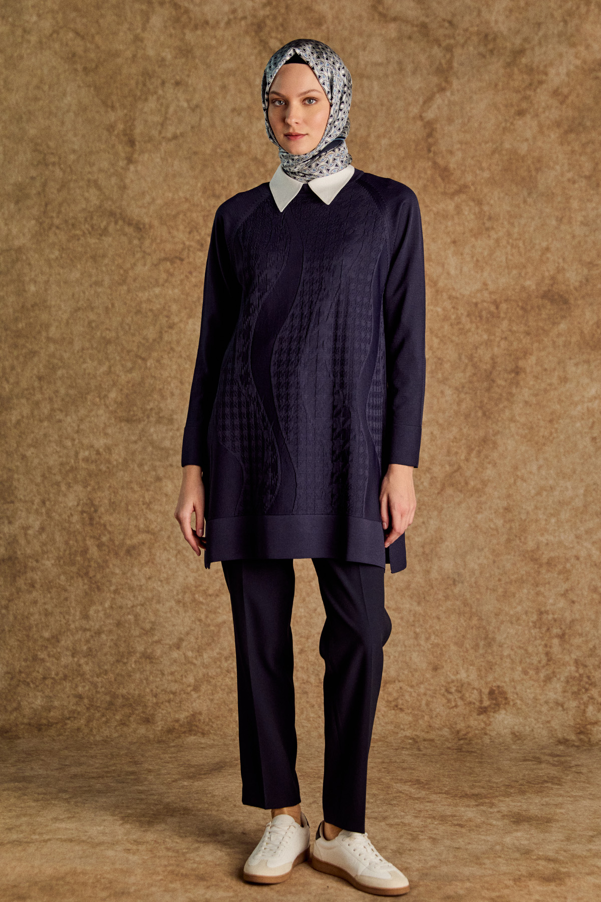 Kazayağı Desenli Reglan Kol Tunik