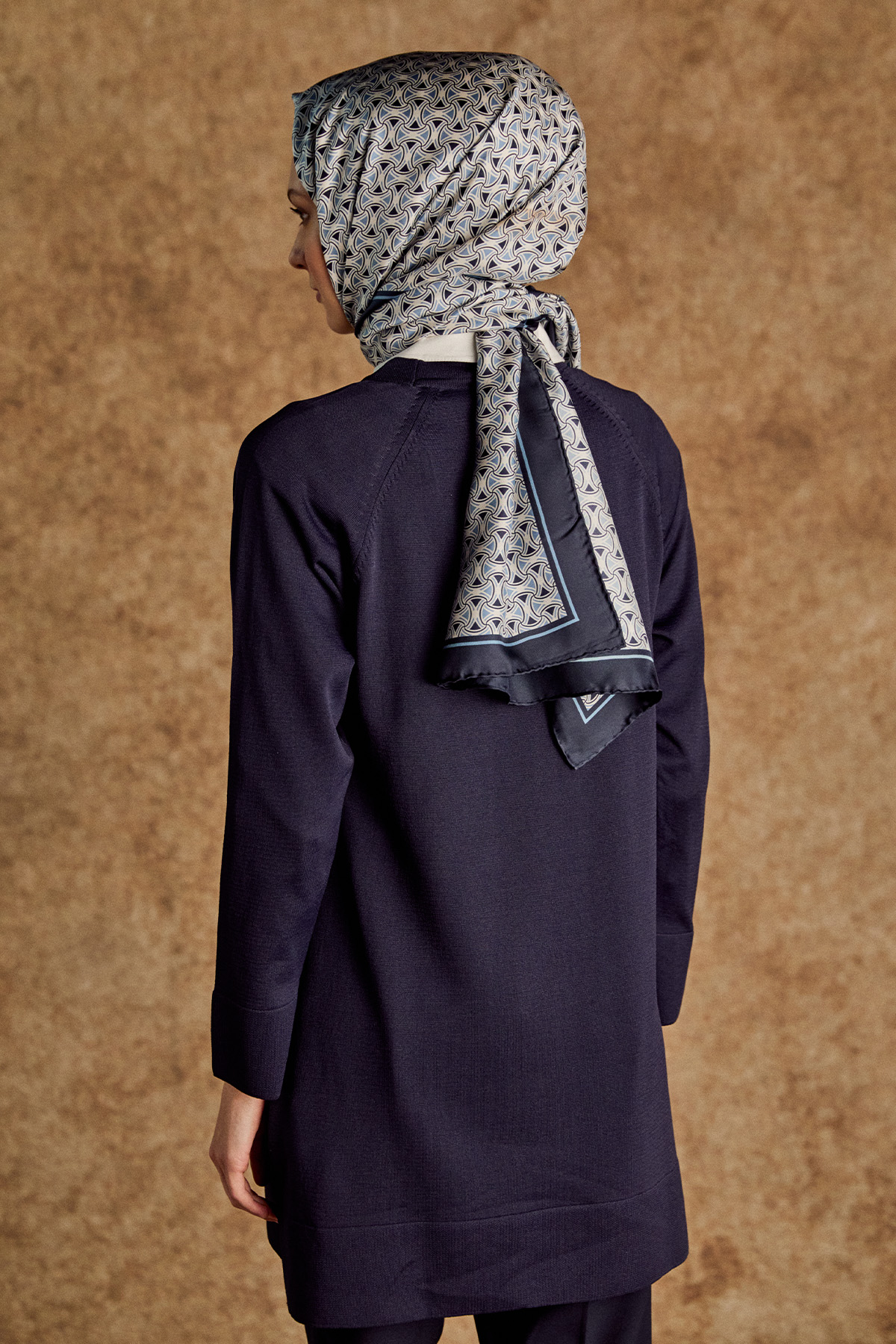 Kazayağı Desenli Reglan Kol Tunik