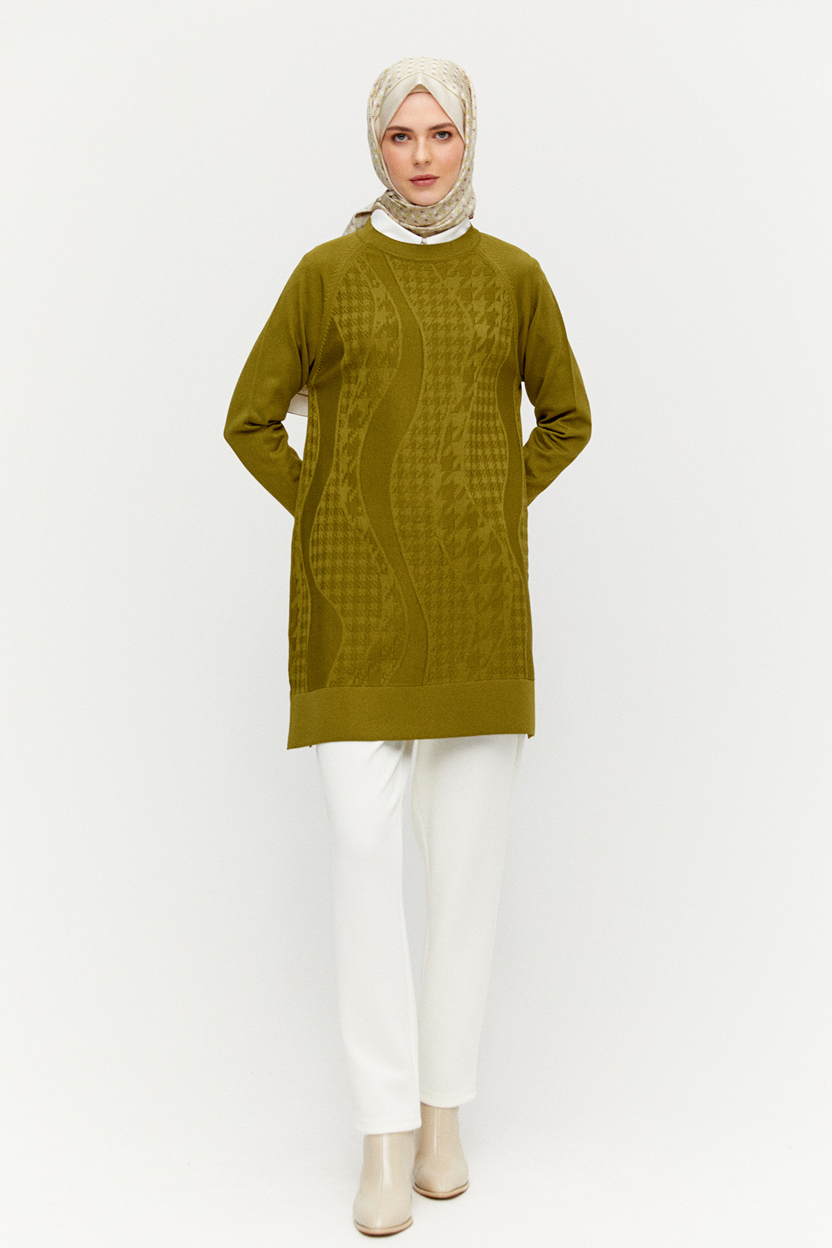 Kazayağı Desenli Reglan Kol Tunik