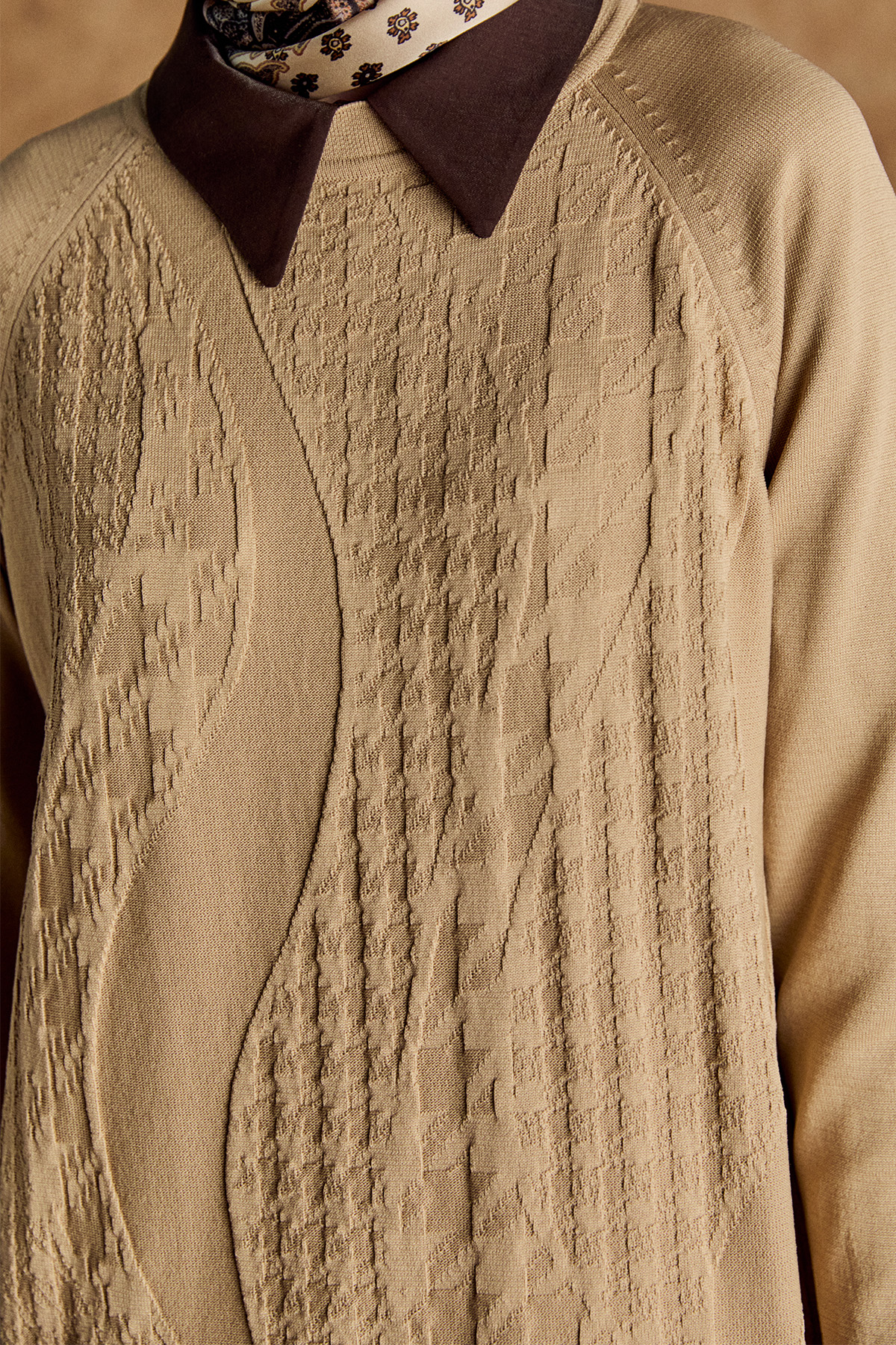 Kazayağı Desenli Reglan Kol Tunik