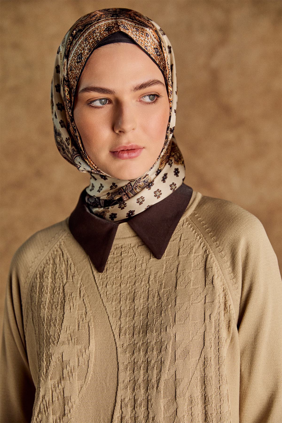 Kazayağı Desenli Reglan Kol Tunik