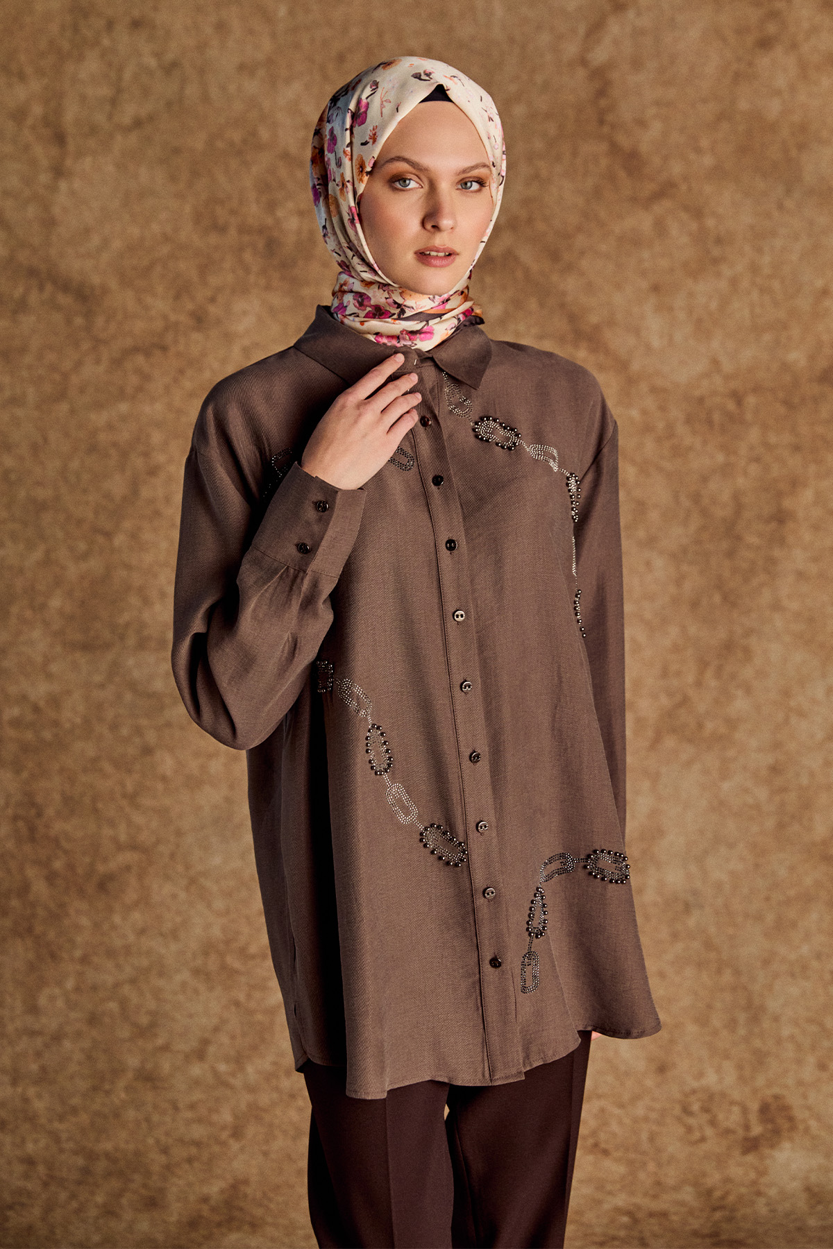 Taşlı Zincir Desenli Tunik