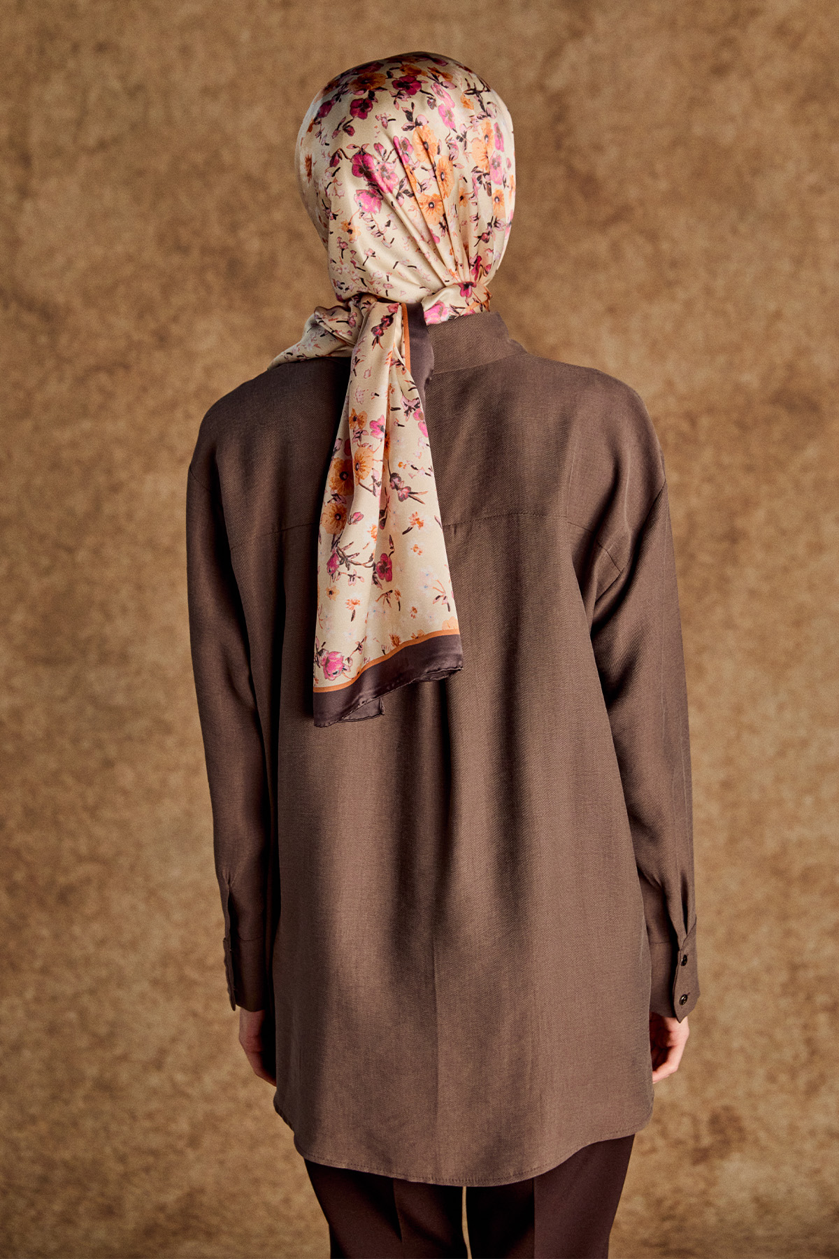 Taşlı Zincir Desenli Tunik