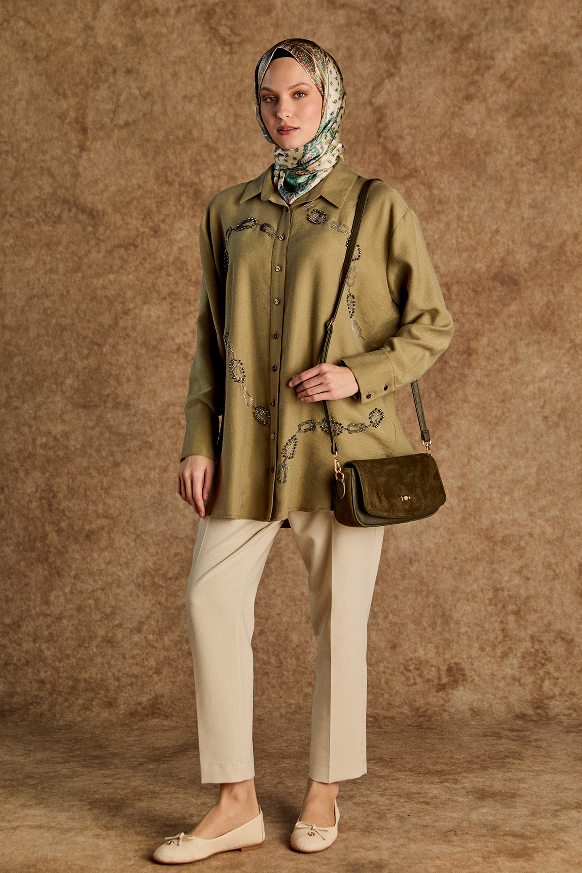 Taşlı Zincir Desenli Tunik