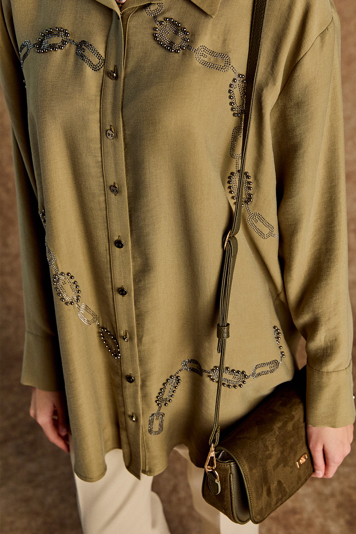 Taşlı Zincir Desenli Tunik