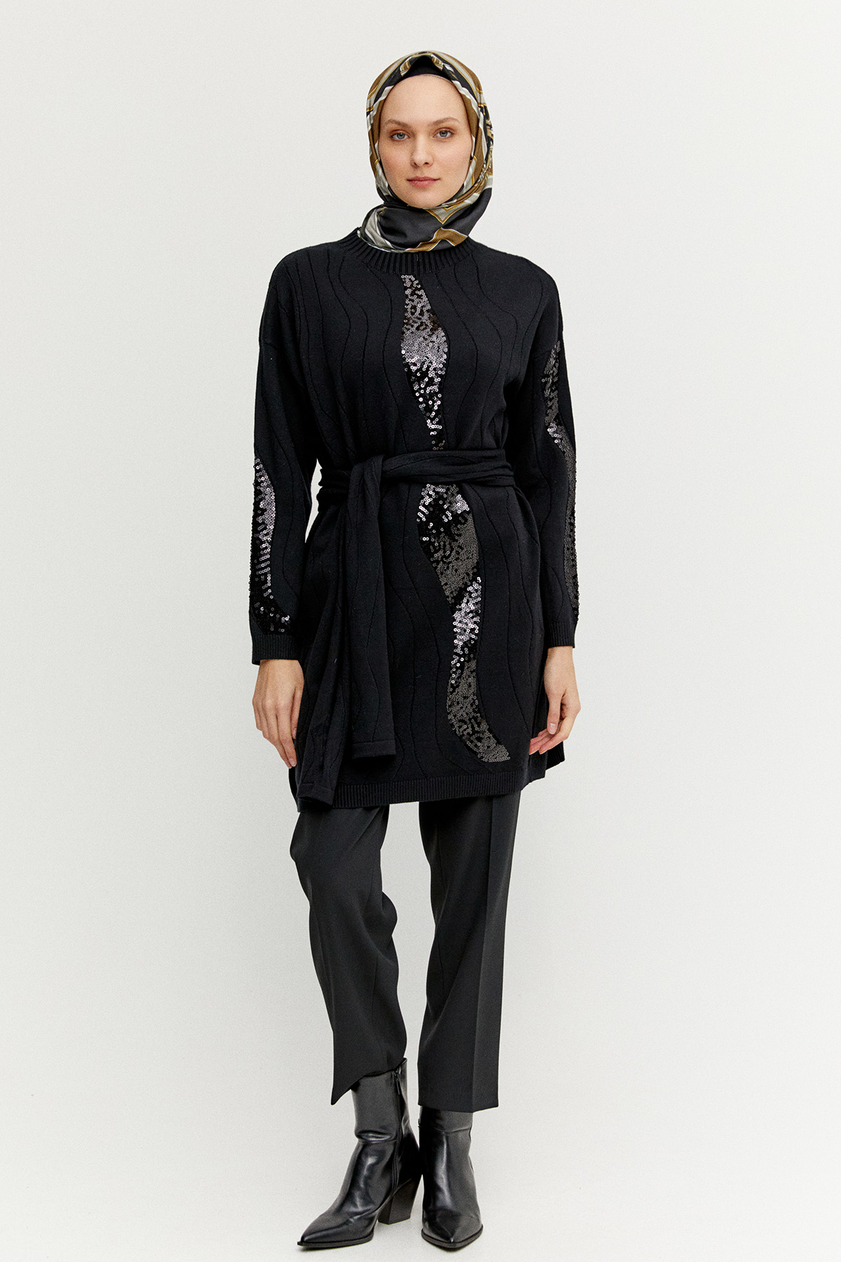 Payet Desenli Kuşaklı Triko Tunik, Tesettür Giyim