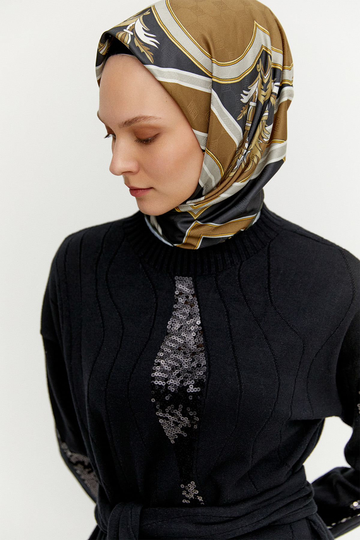 Payet Desenli Kuşaklı Triko Tunik, Tesettür Giyim