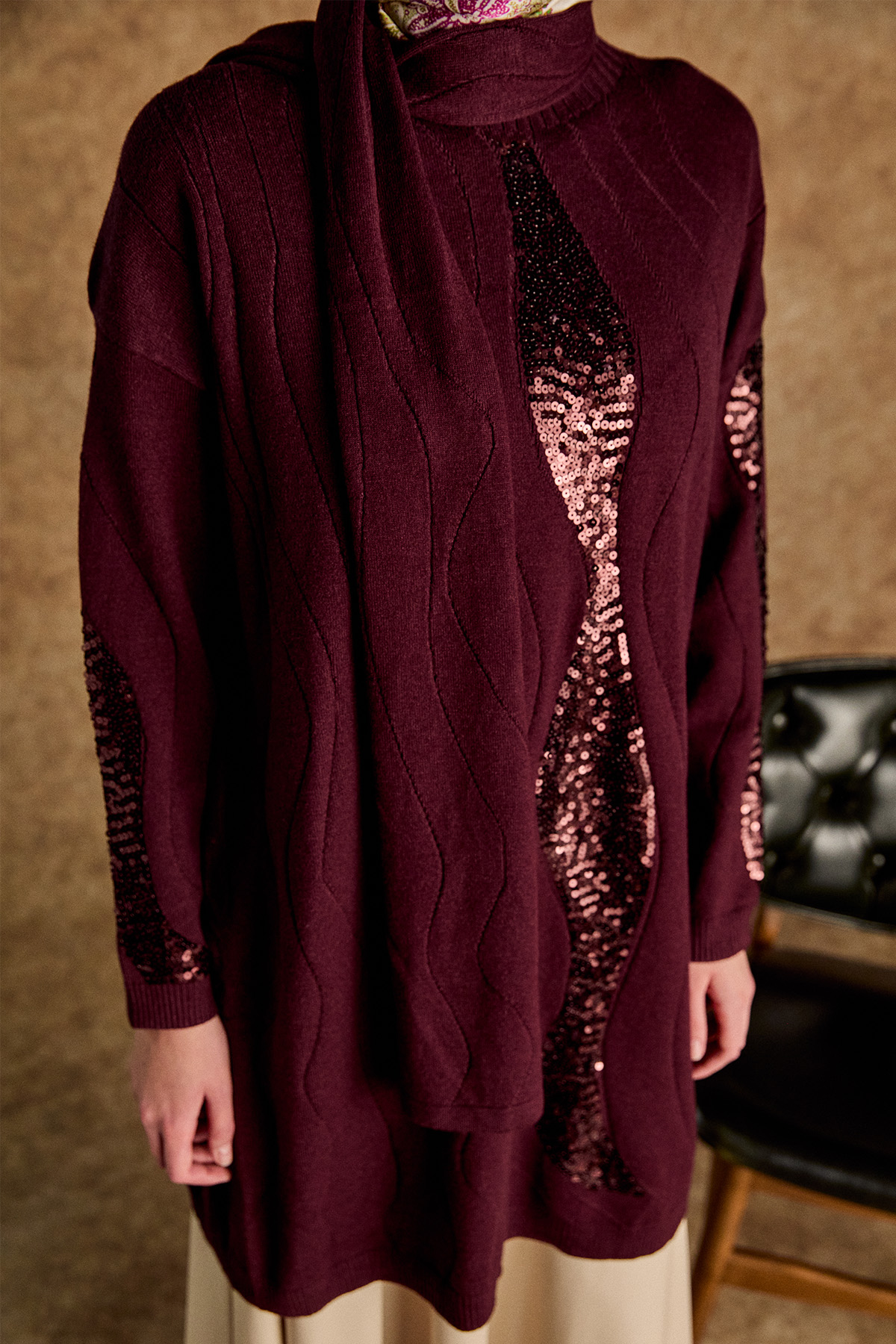 Payet Desenli Kuşaklı Triko Tunik