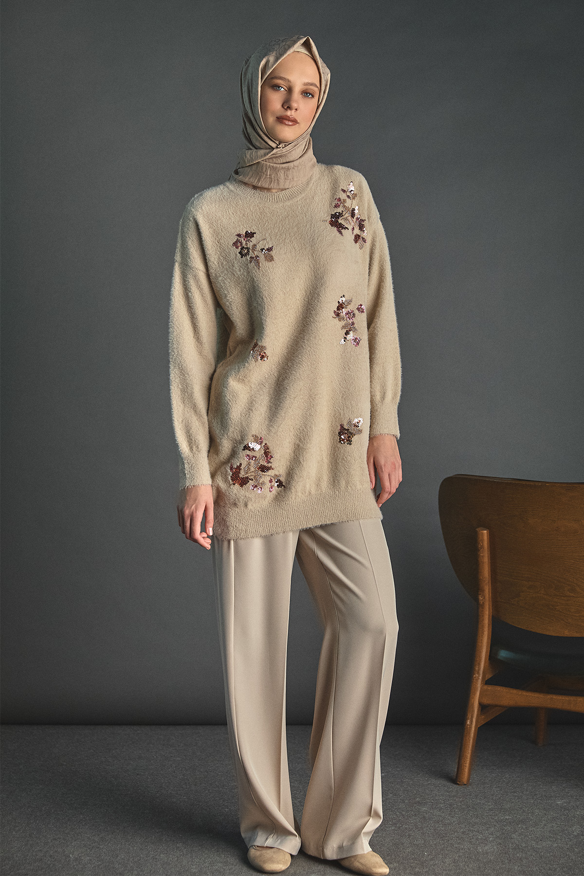 Pul payet Boncuk Çiçekli Triko Tunik