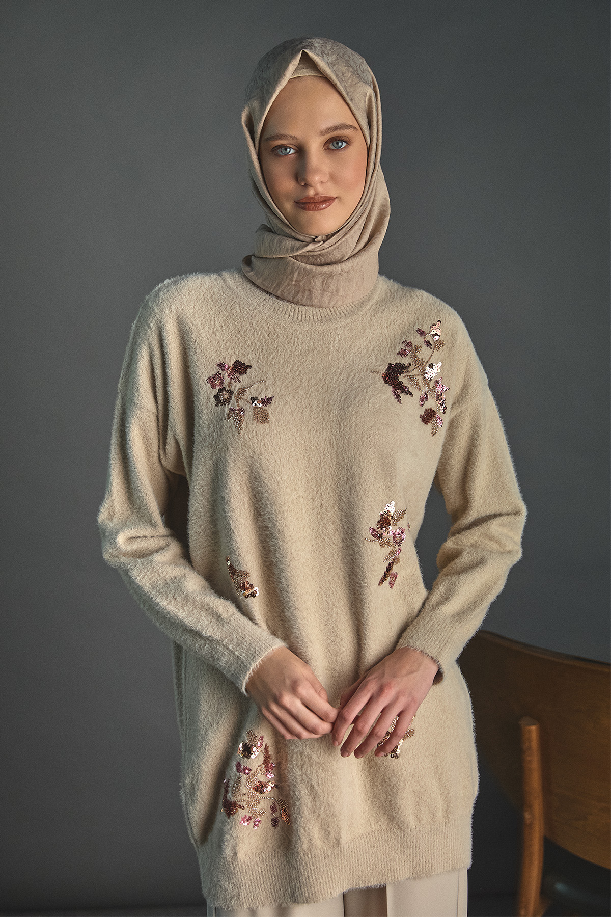 Pul payet Boncuk Çiçekli Triko Tunik