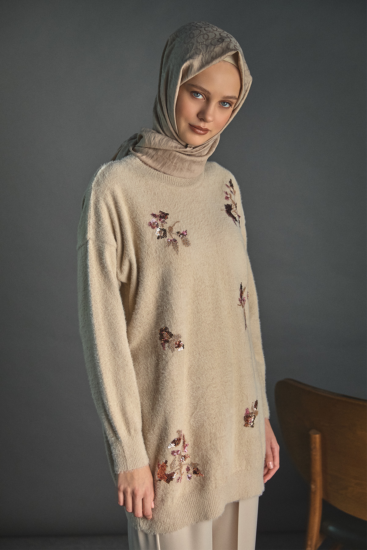 Pul payet Boncuk Çiçekli Triko Tunik