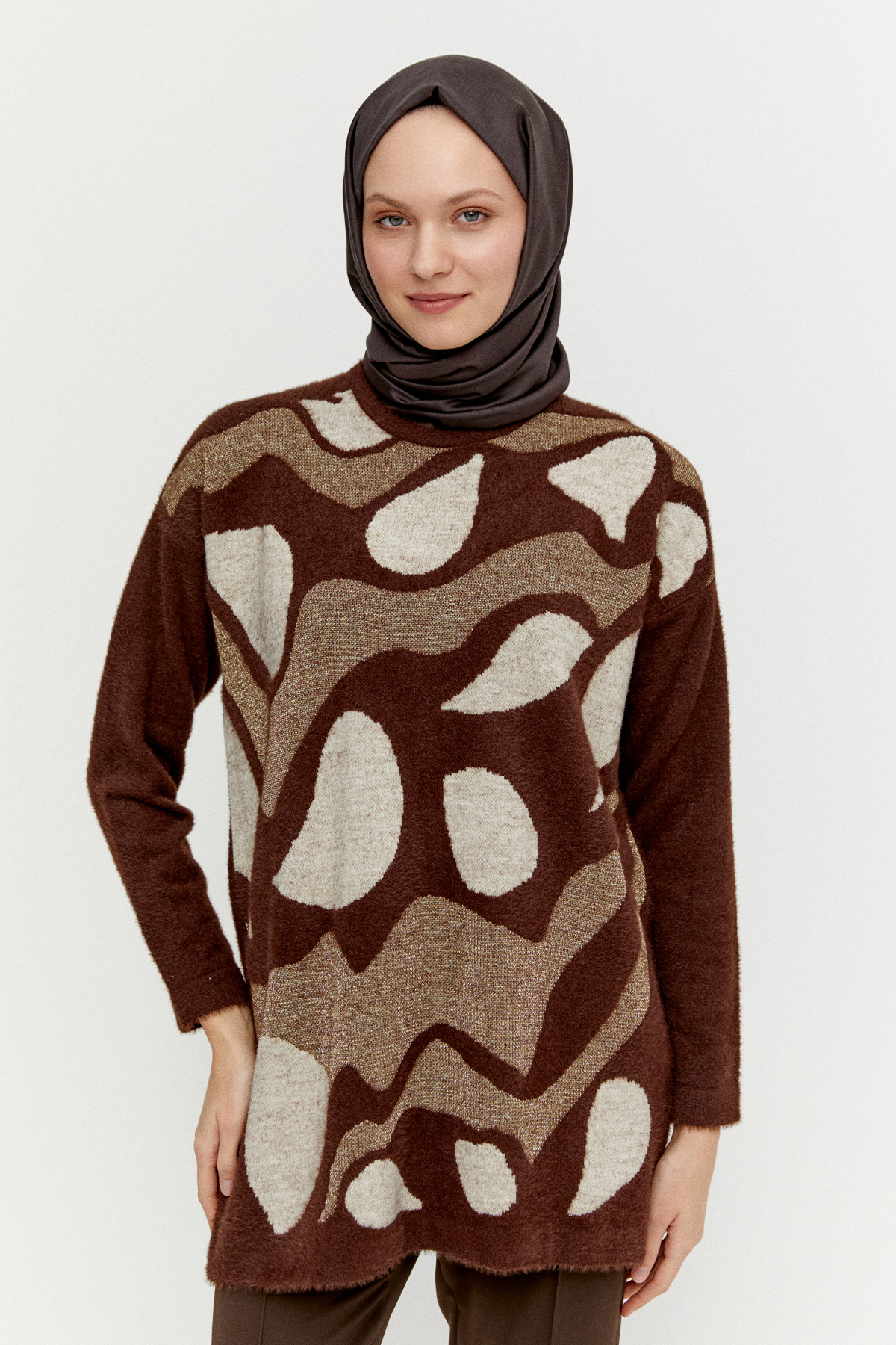 Desenli Yuvarlak Yakalı Triko Tunik