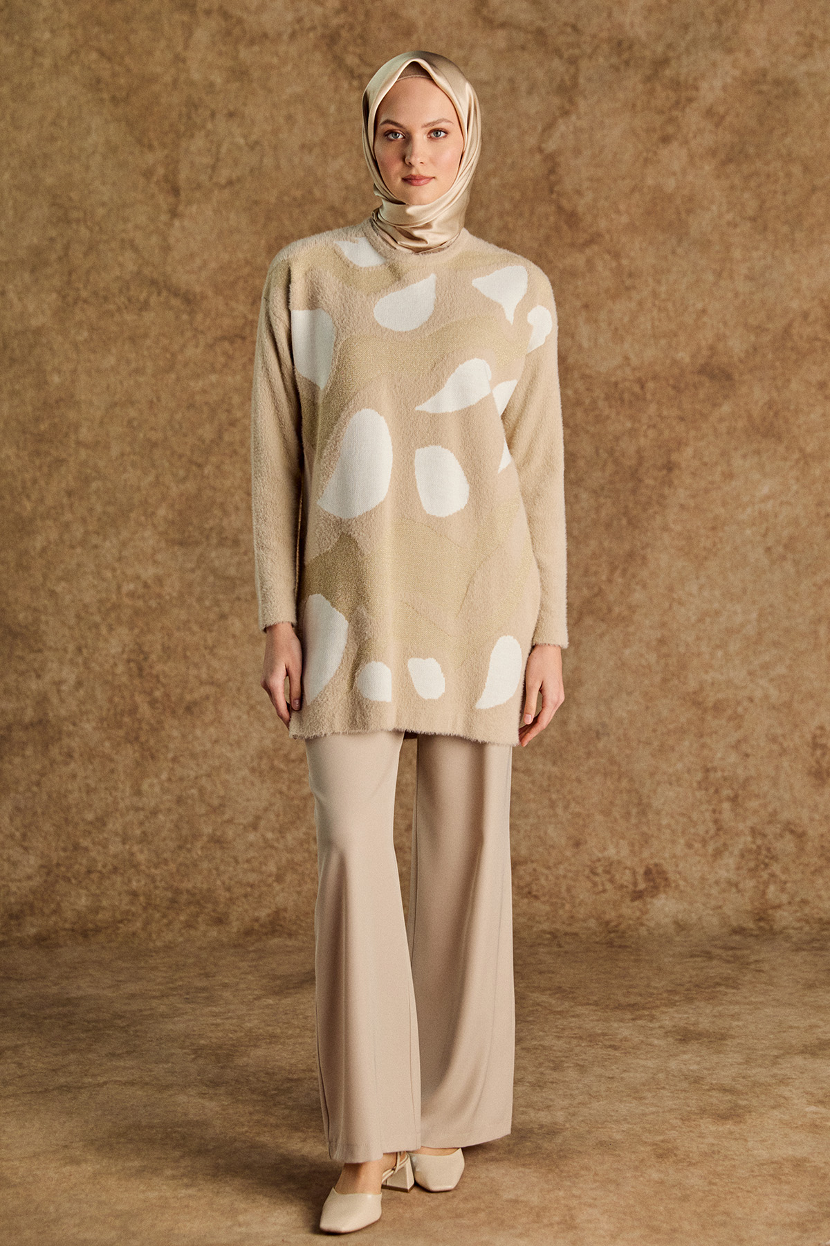 Desenli Yuvarlak Yakalı Triko Tunik