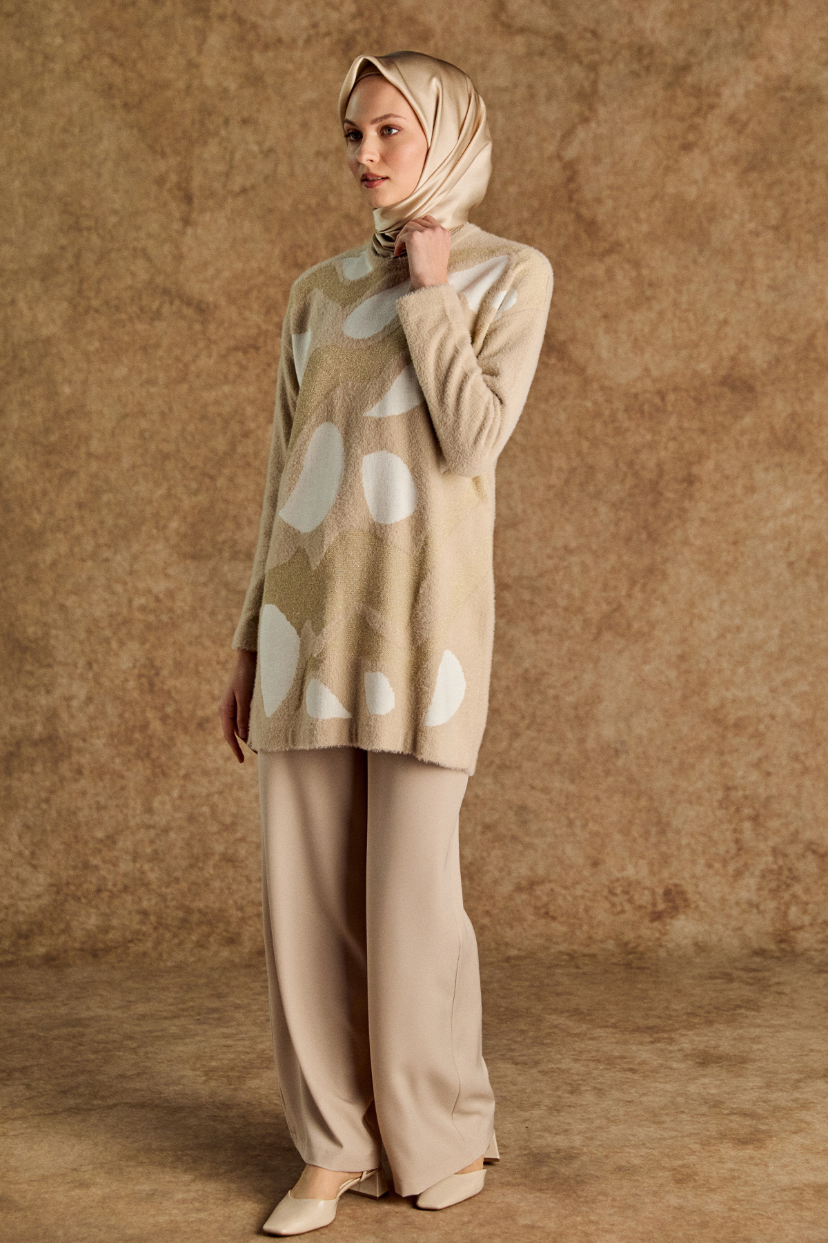 Desenli Yuvarlak Yakalı Triko Tunik