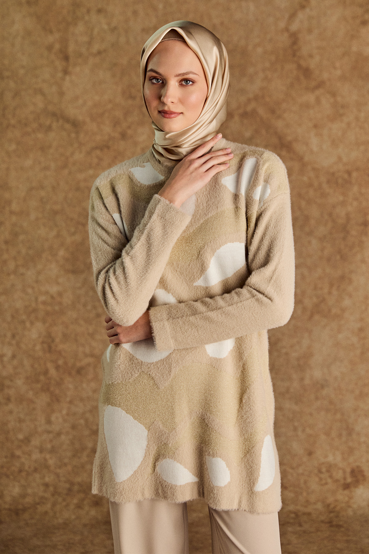 Desenli Yuvarlak Yakalı Triko Tunik