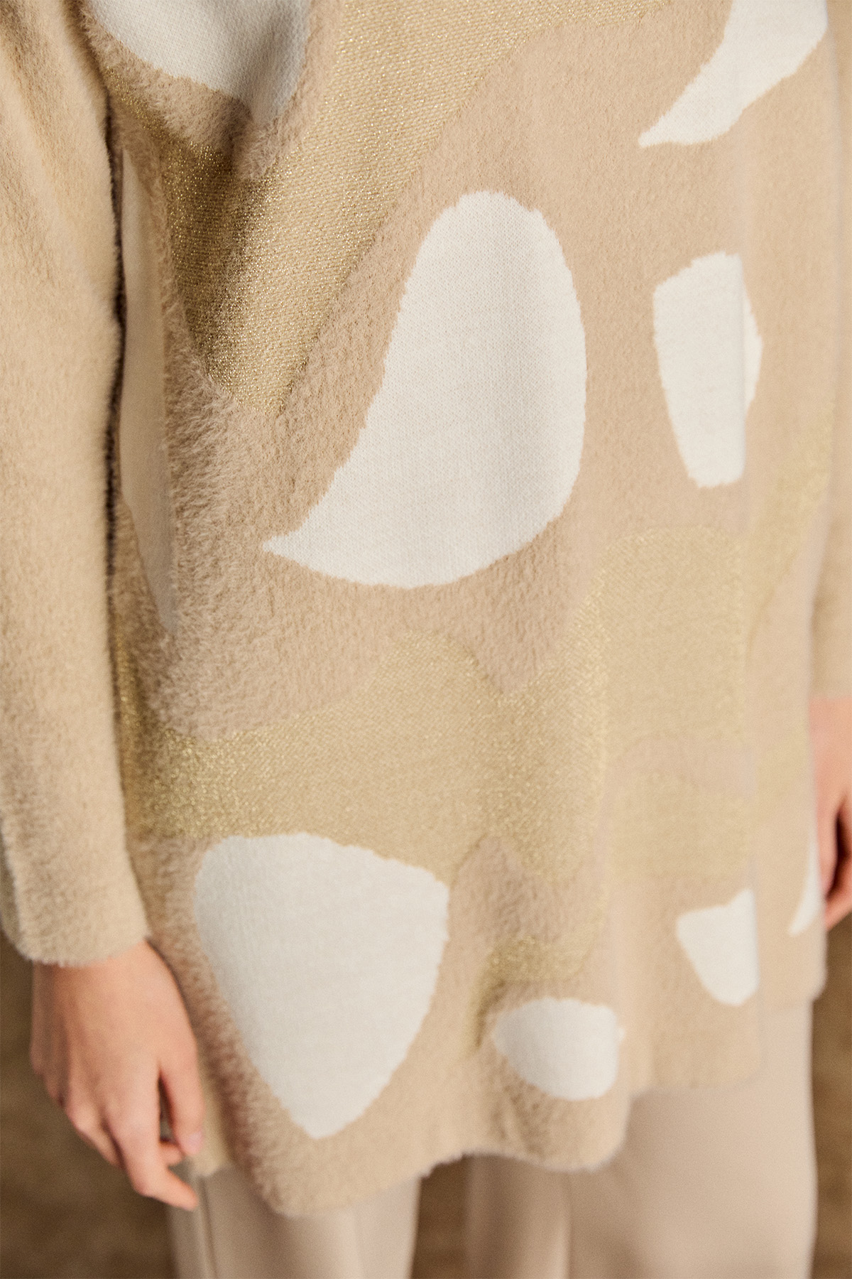 Desenli Yuvarlak Yakalı Triko Tunik