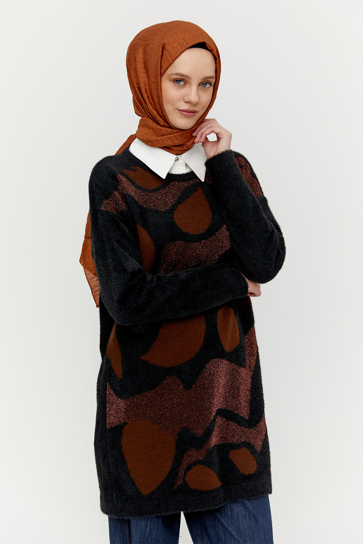 Desenli Yuvarlak Yakalı Triko Tunik