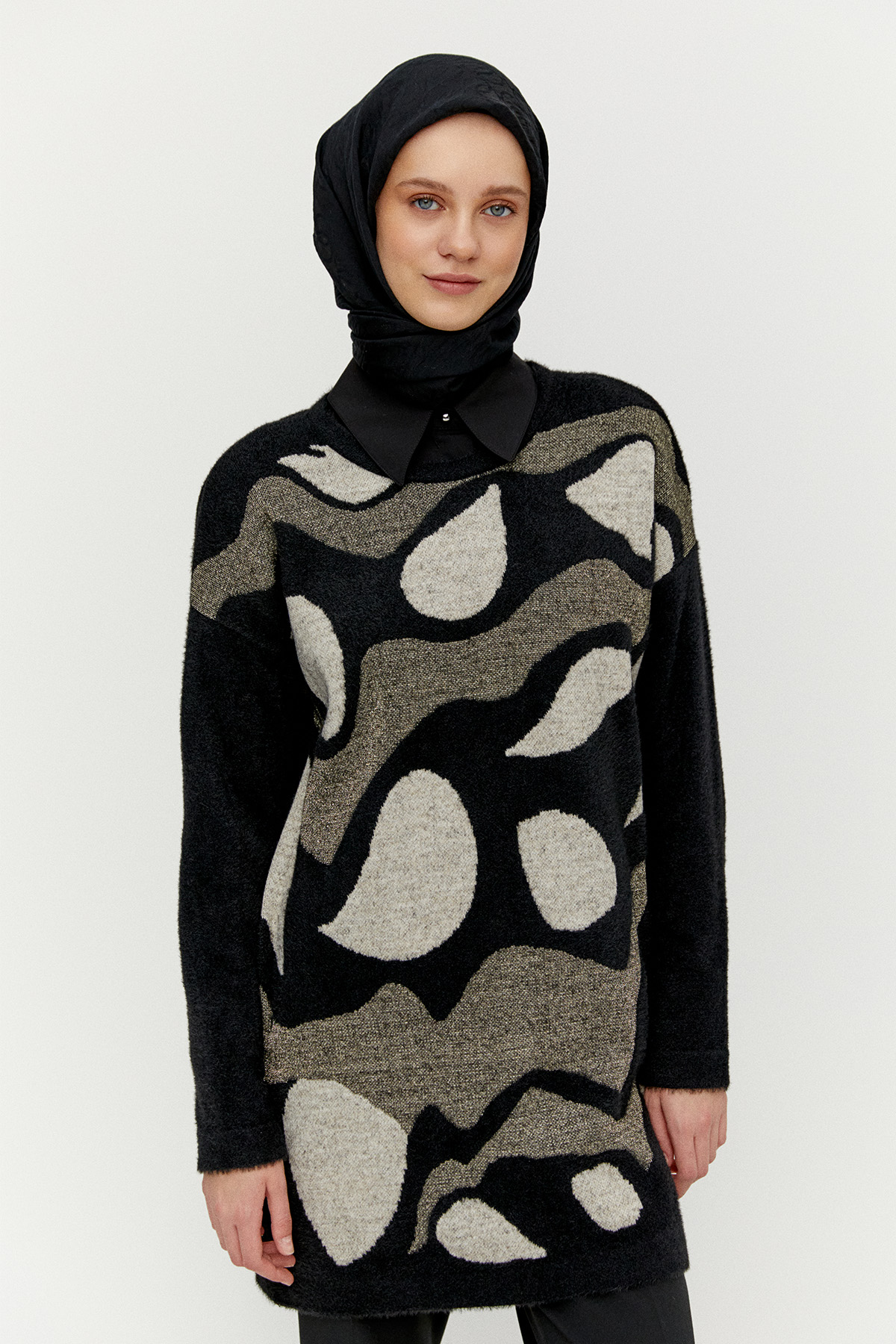 Desenli Yuvarlak Yakalı Triko Tunik