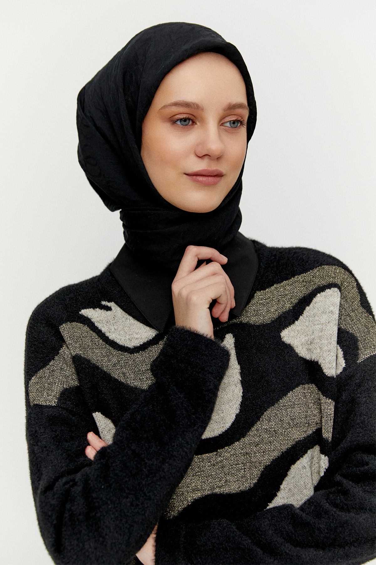 Desenli Yuvarlak Yakalı Triko Tunik