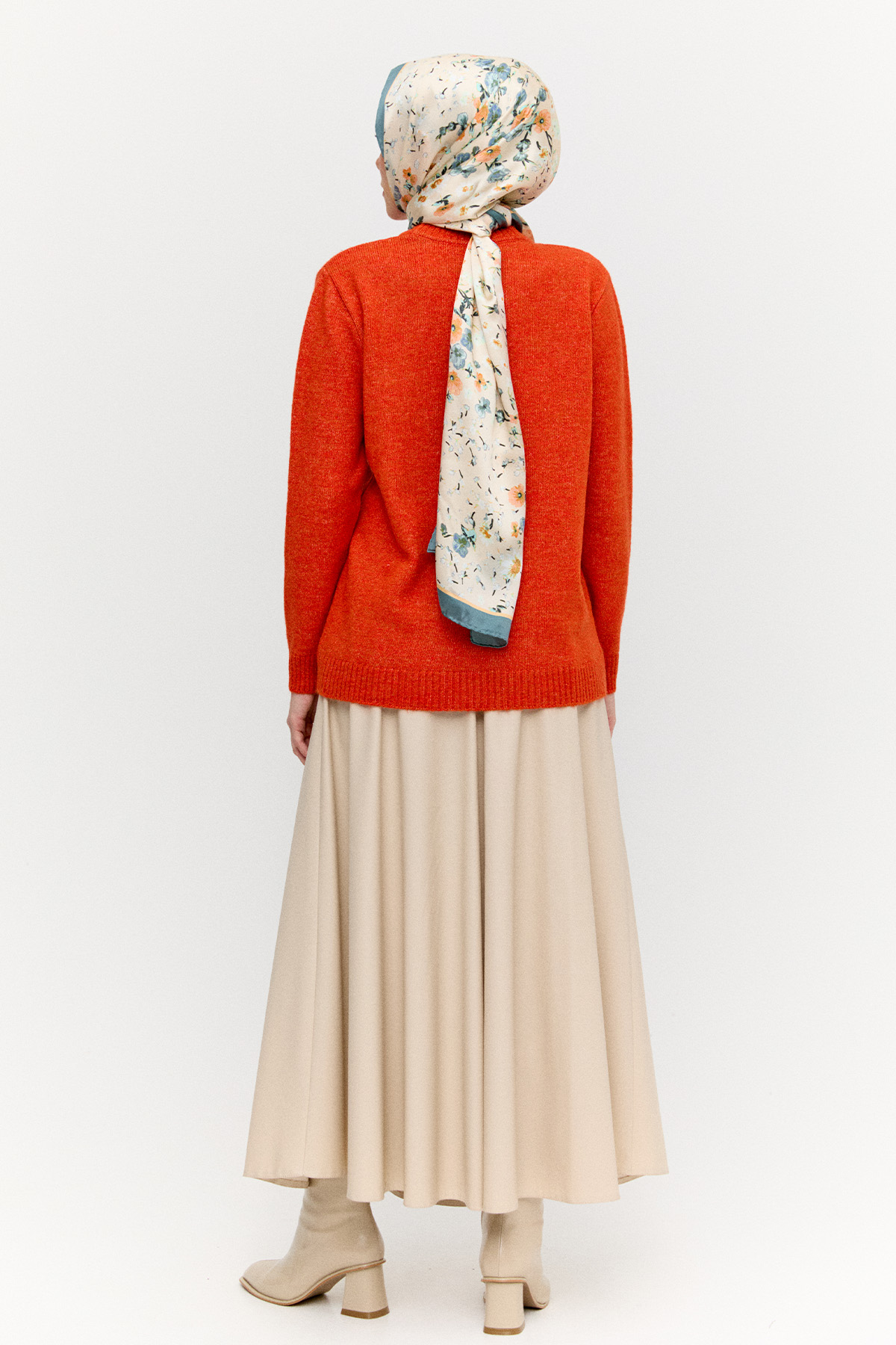 Payet İşlemeli Çiçek Nakışlı Triko Tunik, Tesettür Giyim