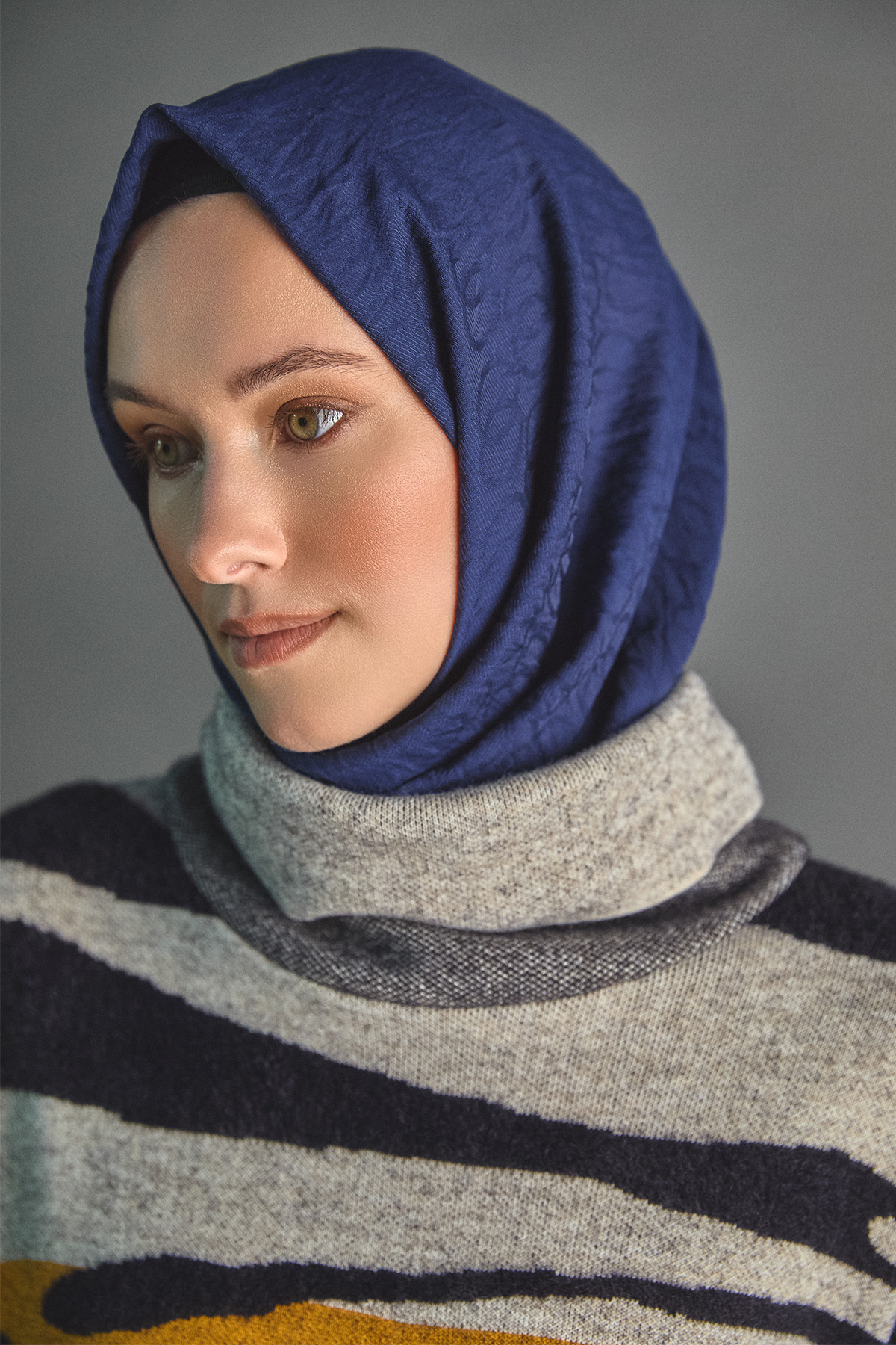 Desenli Çok Renkli Boğazlı Triko Tunik